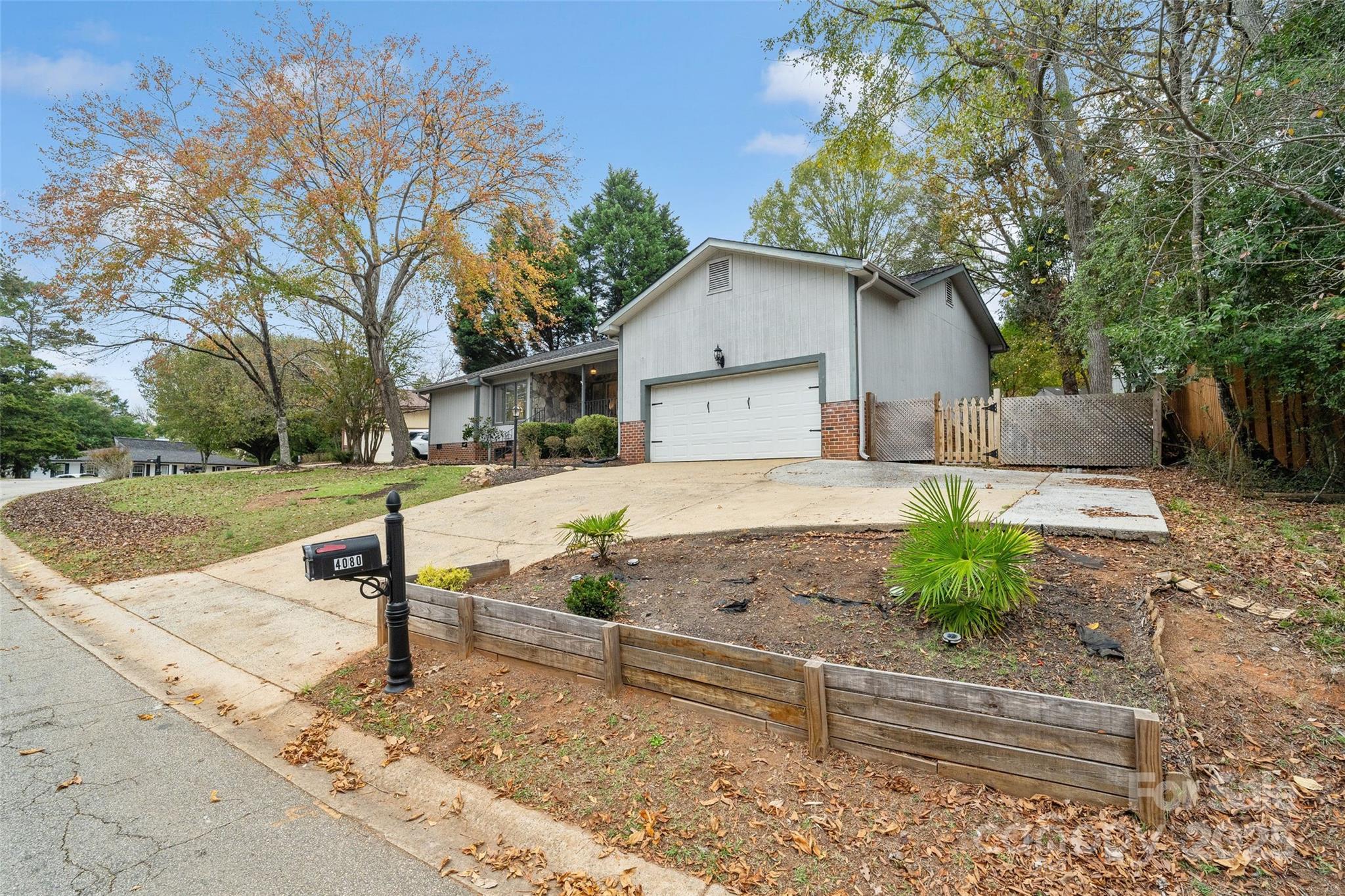 Tega Cay - Residential