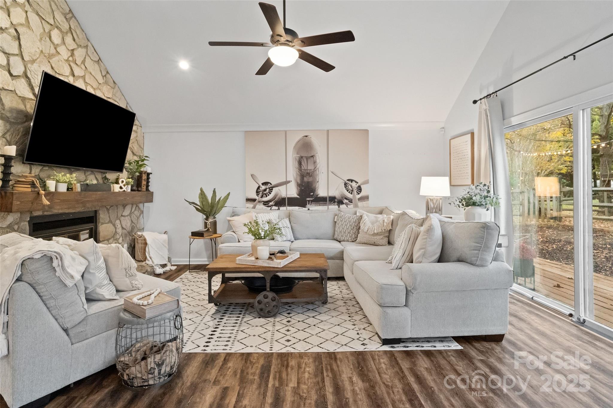 Tega Cay - Residential
