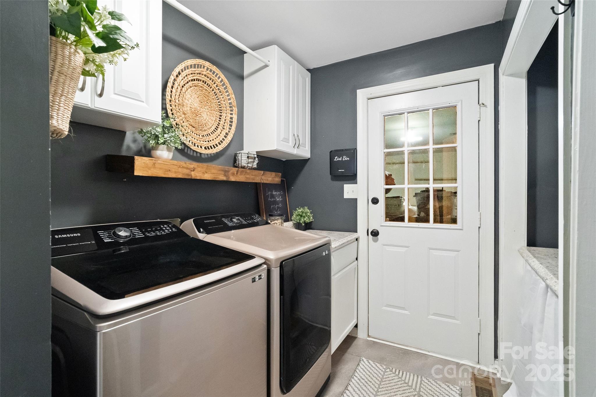 Tega Cay - Residential