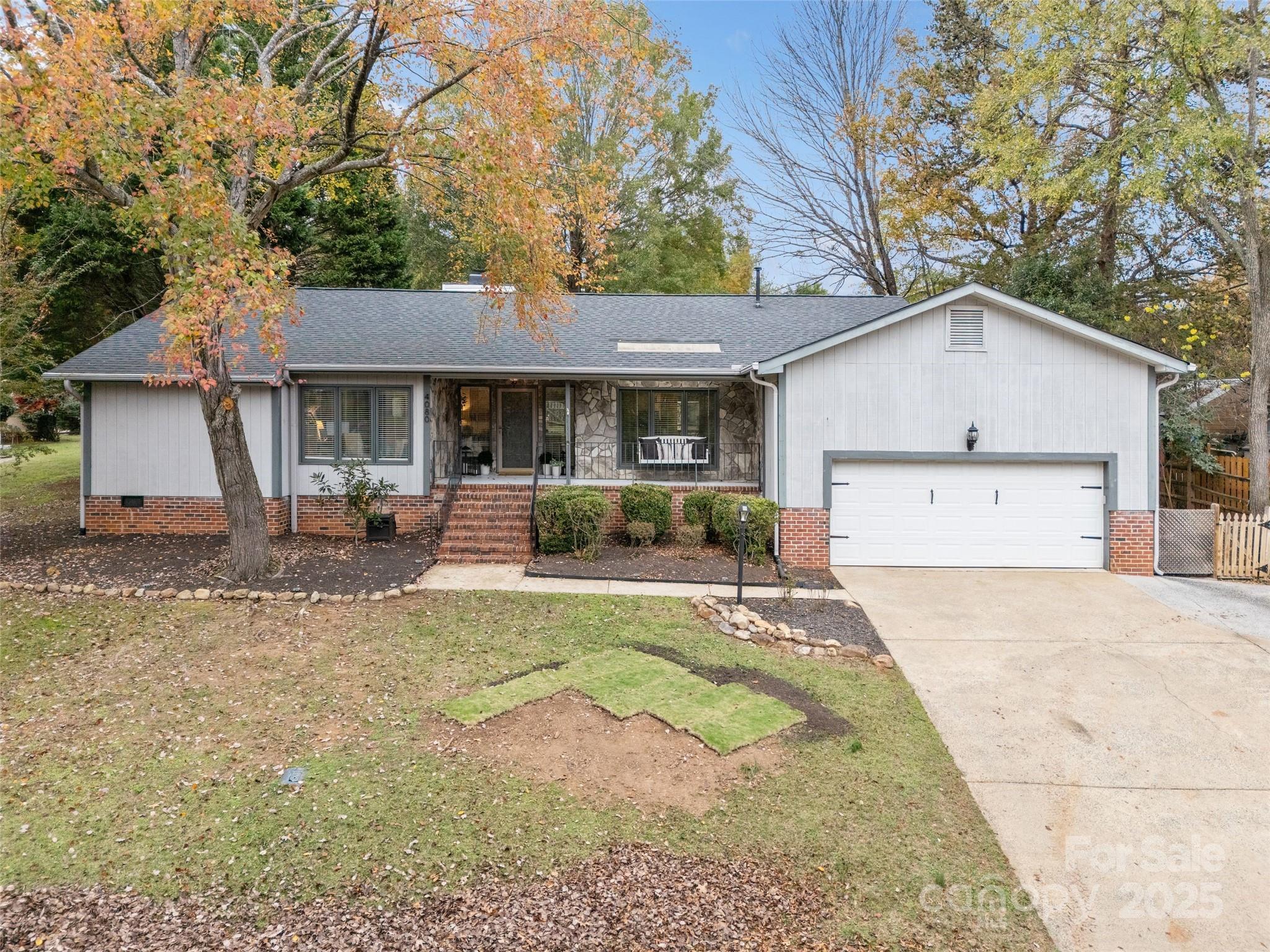 Tega Cay - Residential