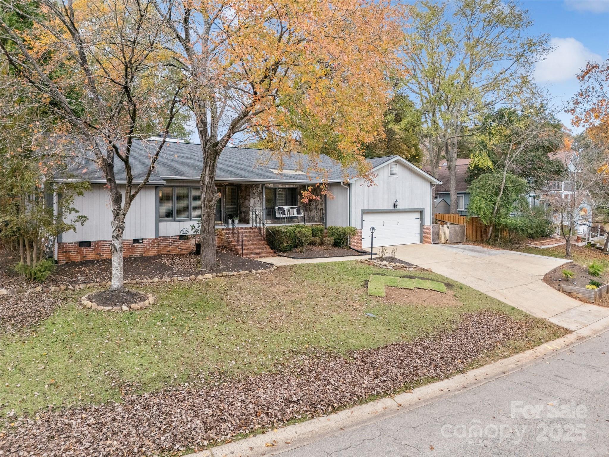 Tega Cay - Residential