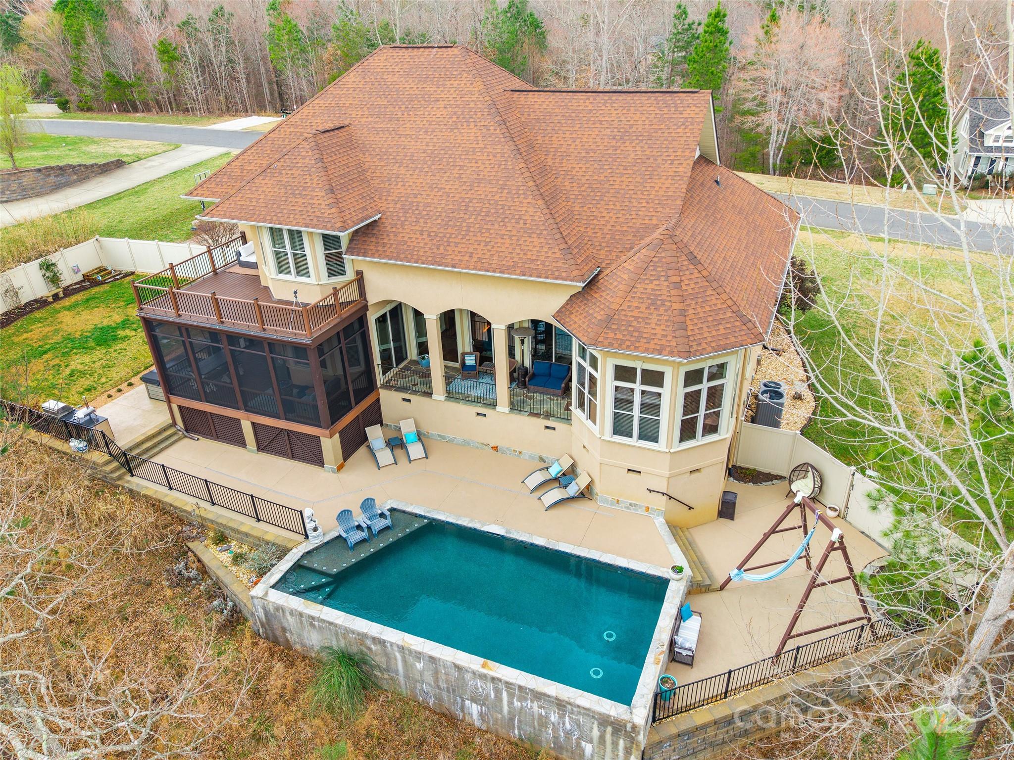Liberty Hill Pointe - Residential