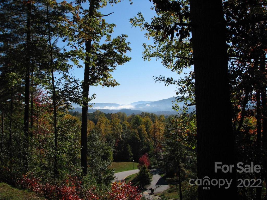 Straus Park - Land