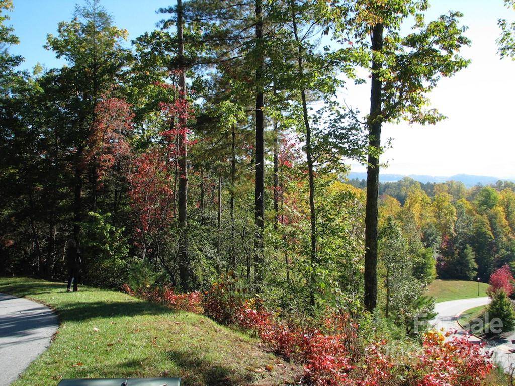 Straus Park - Land