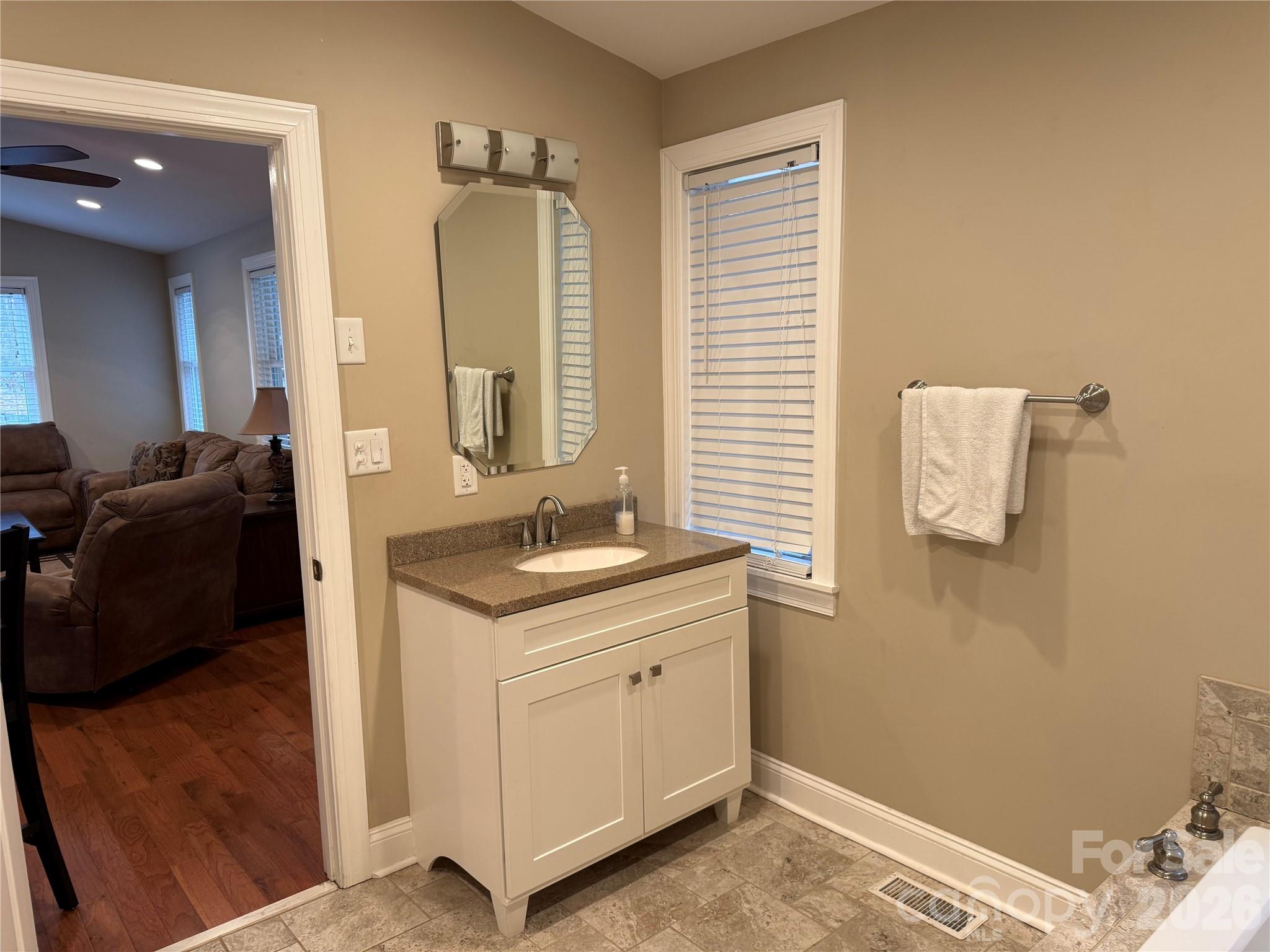 Twin Harbor - Residential