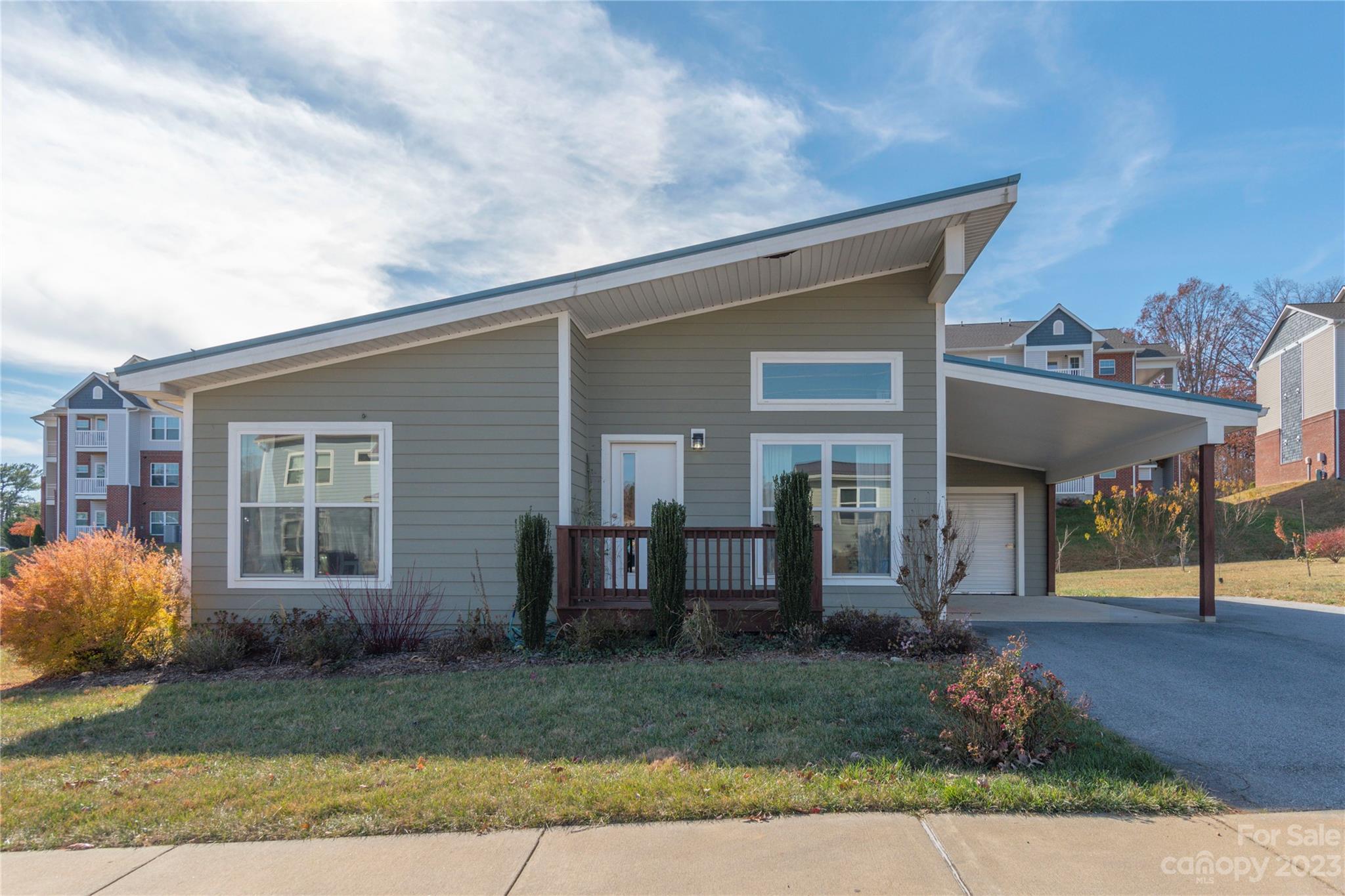 Oklawaha Village - Residential