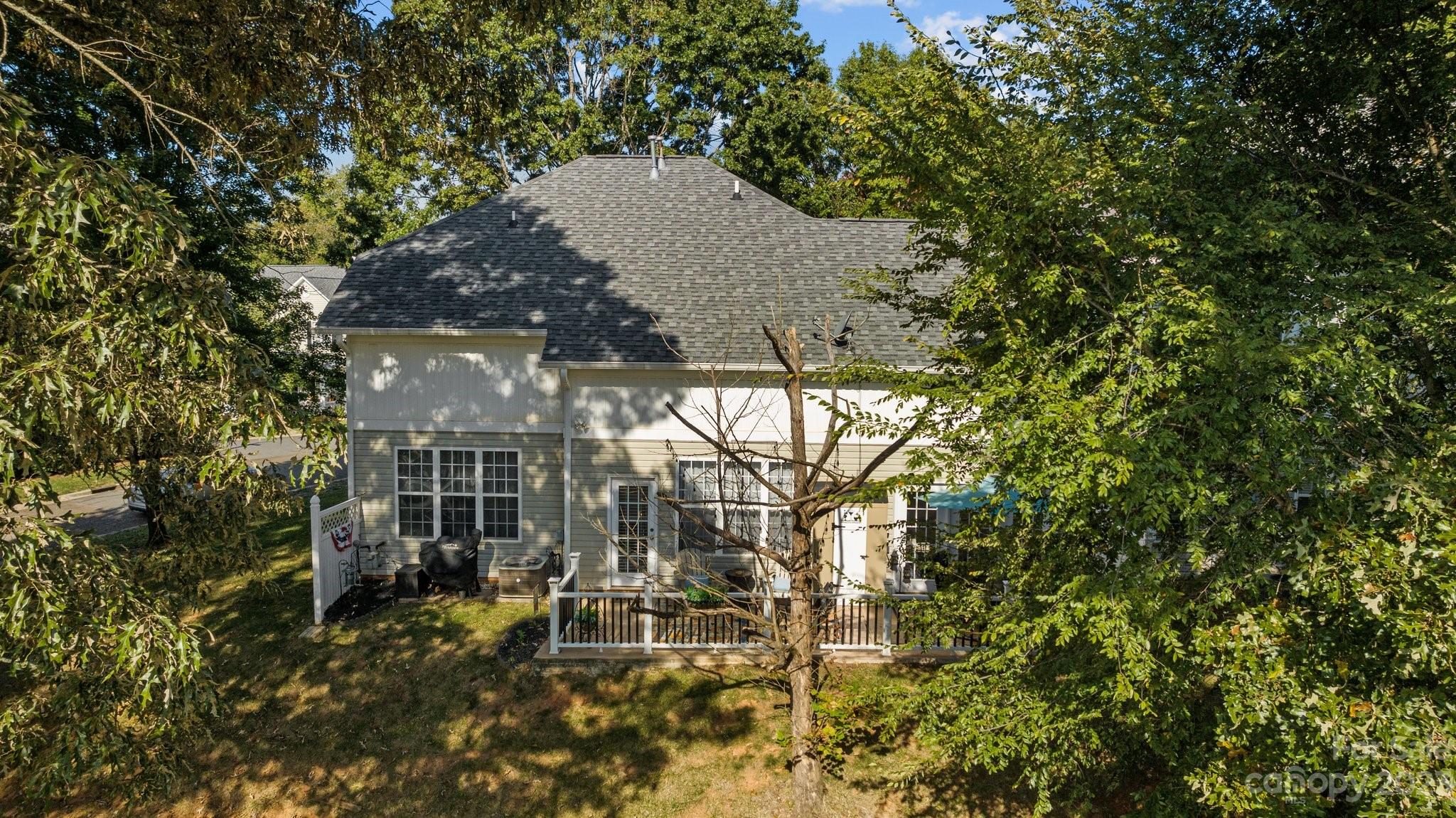 Glenridge Townhomes - Residential