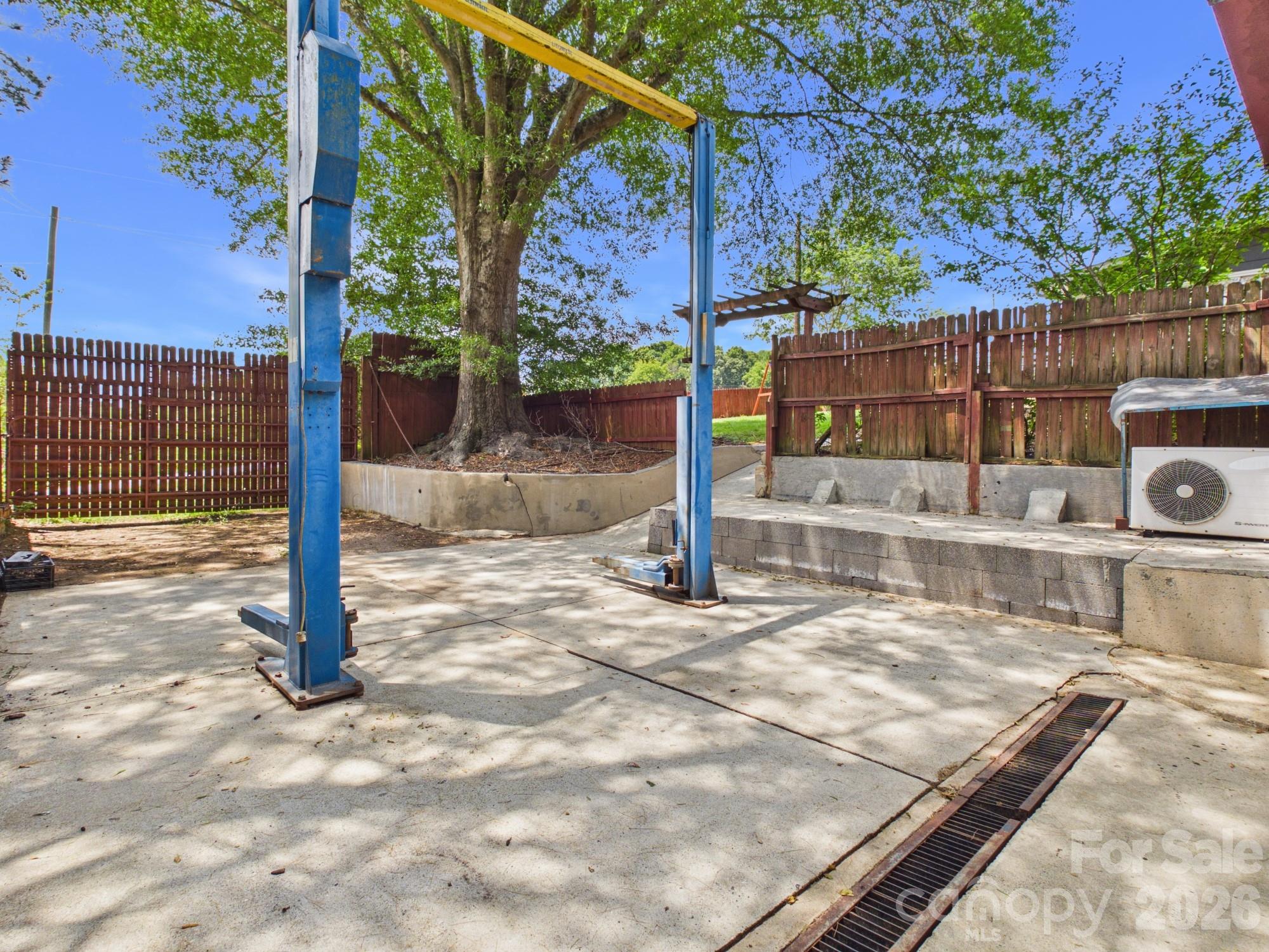 Pinecrest Park - Residential