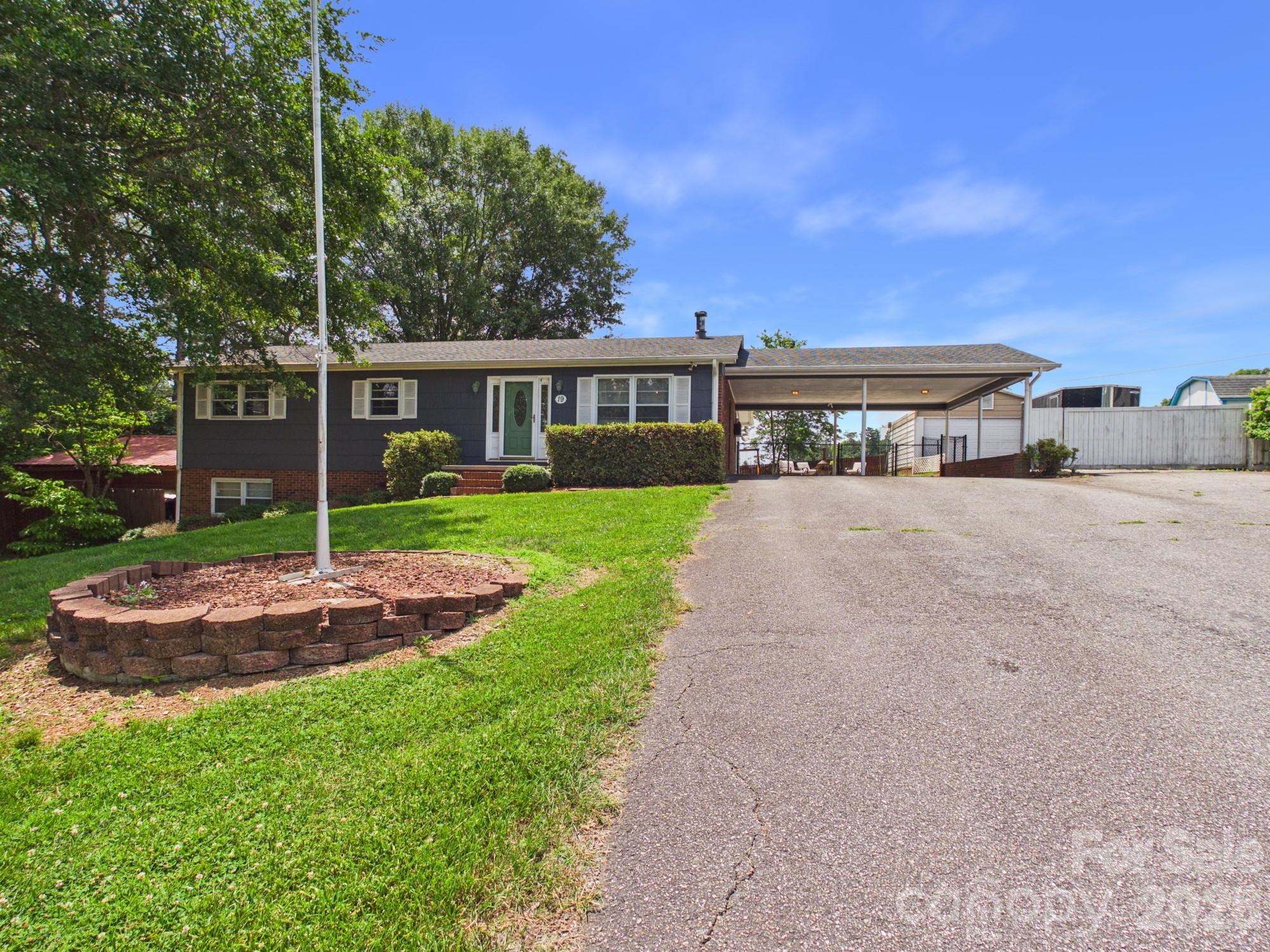 Pinecrest Park - Residential