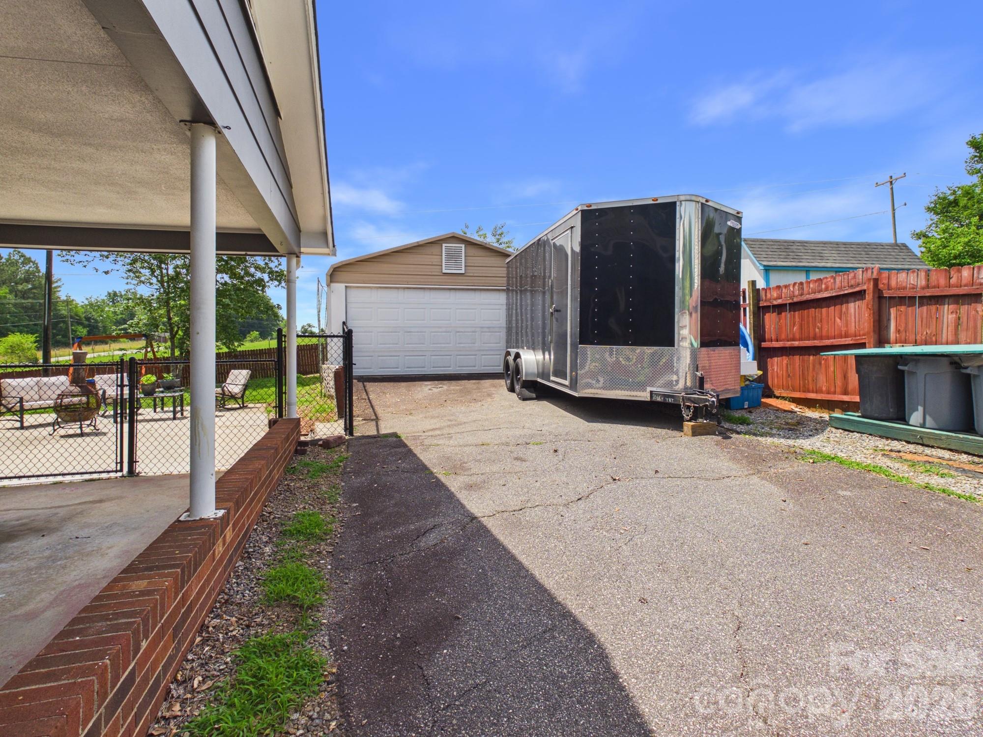 Pinecrest Park - Residential