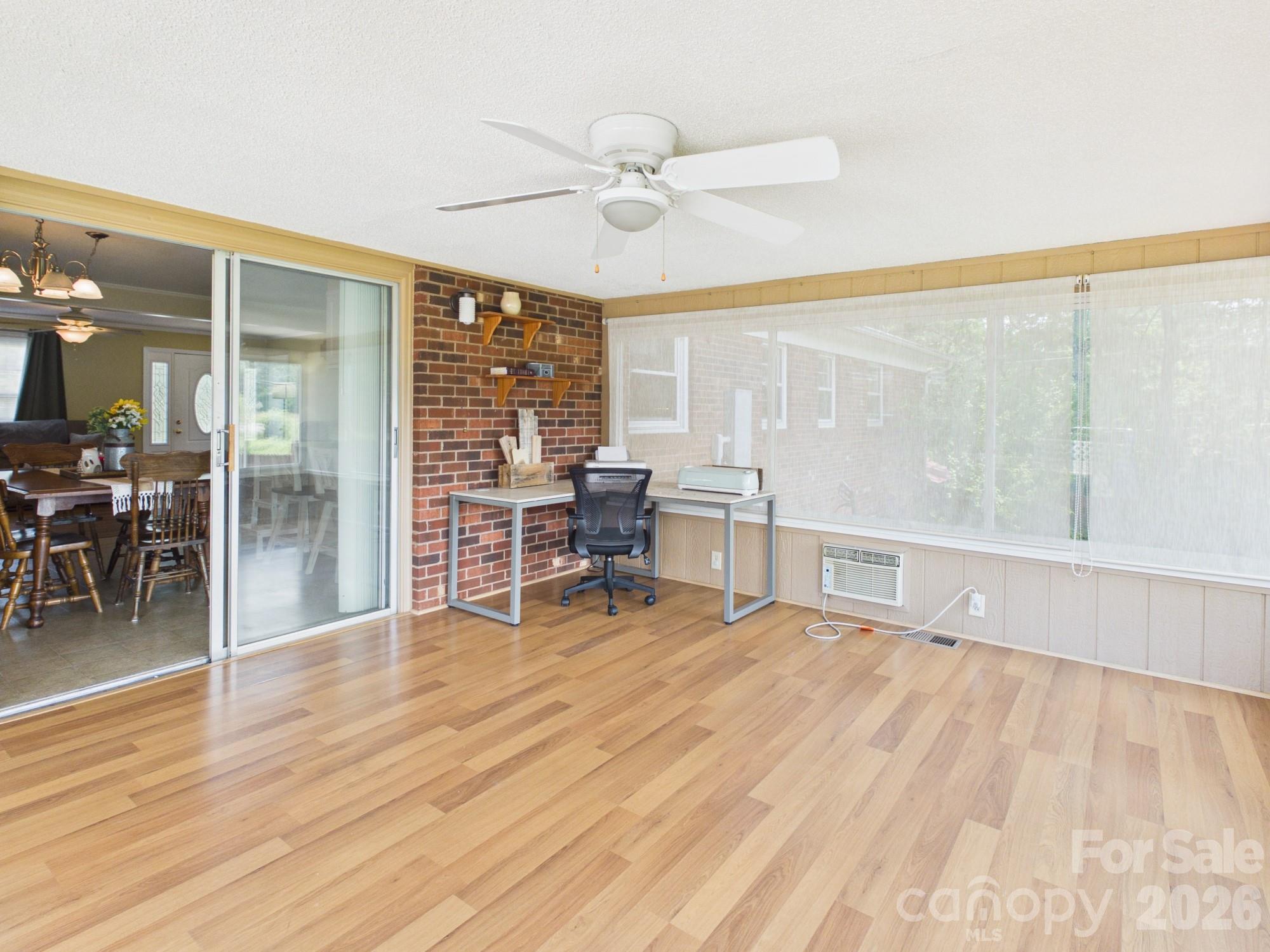 Pinecrest Park - Residential
