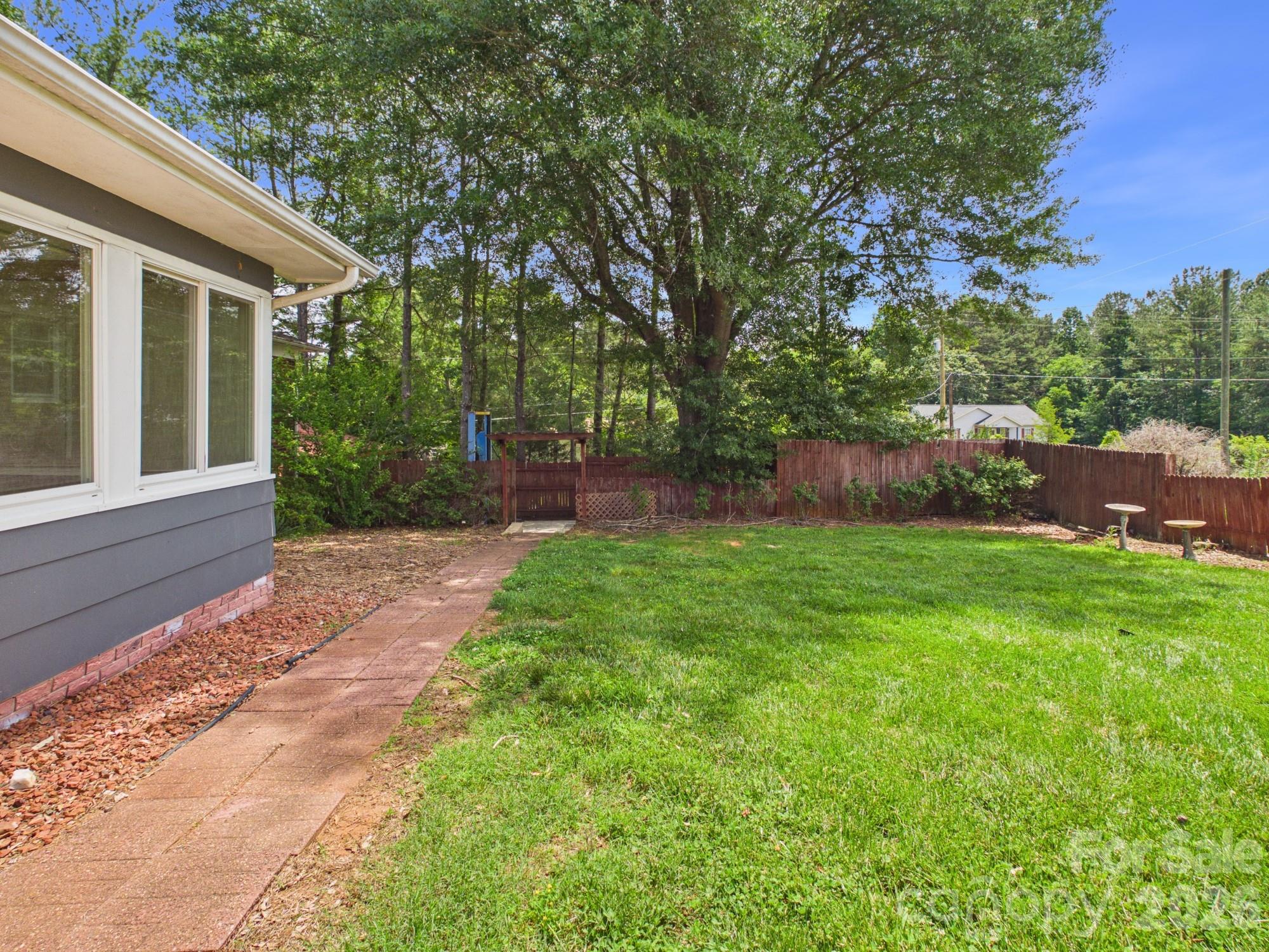Pinecrest Park - Residential