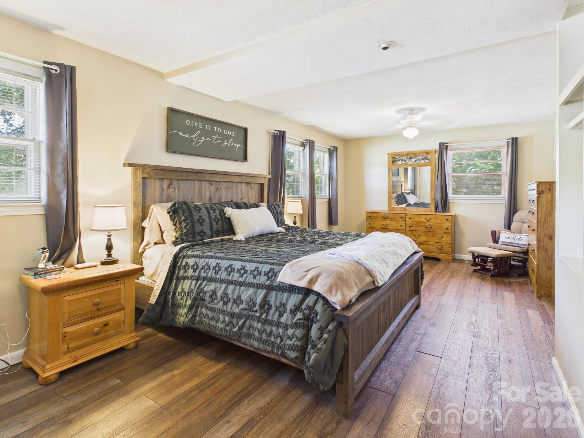Pinecrest Park - Residential