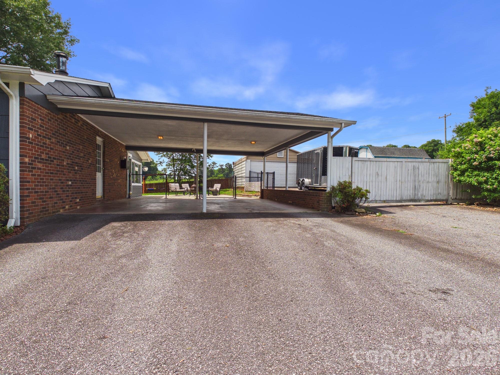 Pinecrest Park - Residential