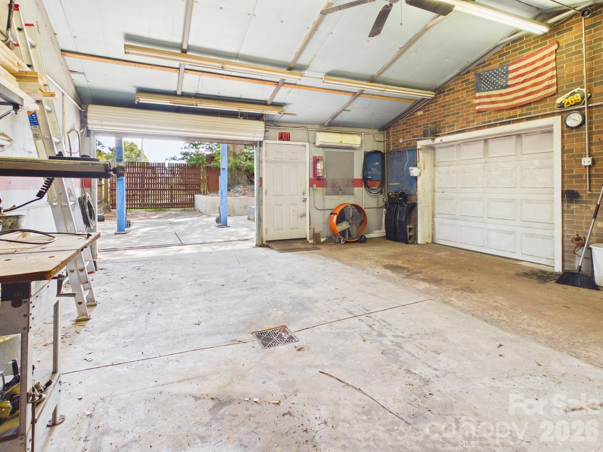Pinecrest Park - Residential