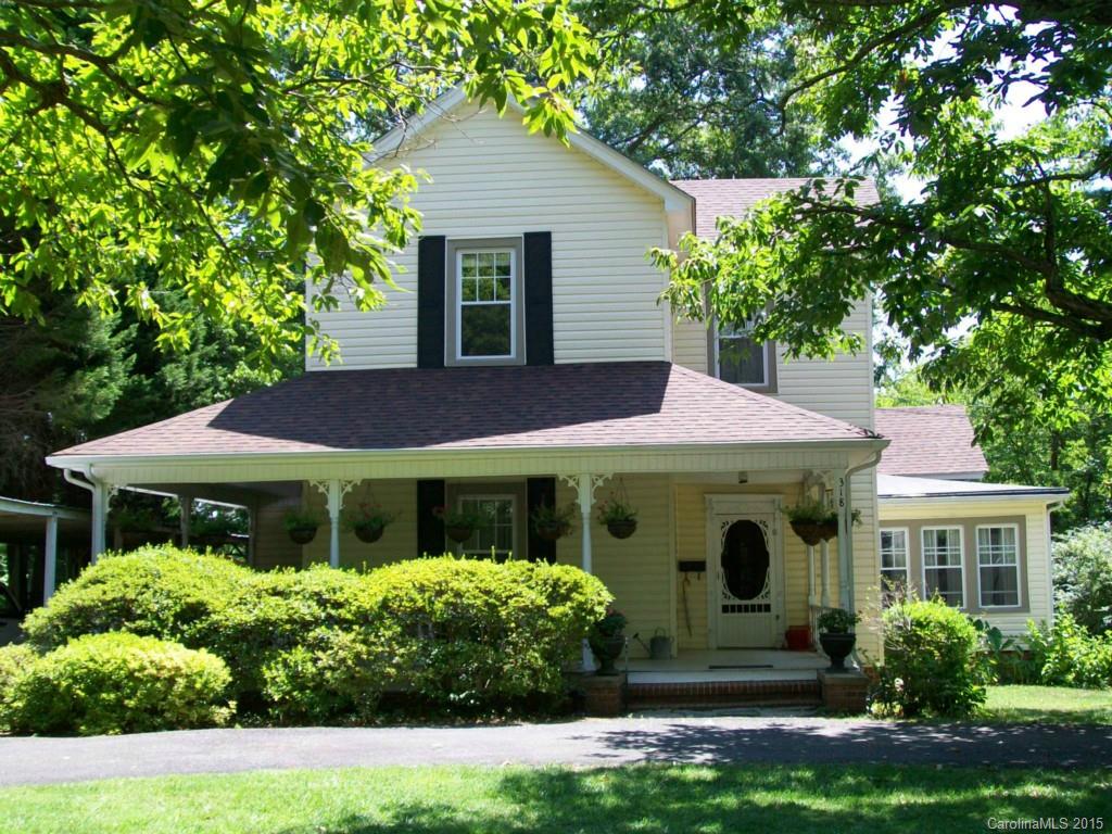 Remodeled Historic Home with 10 ft ceilings, hardwood, firepalce, chefs kitchen with granite counter tops and gas range. Sunroom or office, and master on first floor. Large front porch and expansive rear deck and back yard.  Price to sale!!  Motivated seller!!