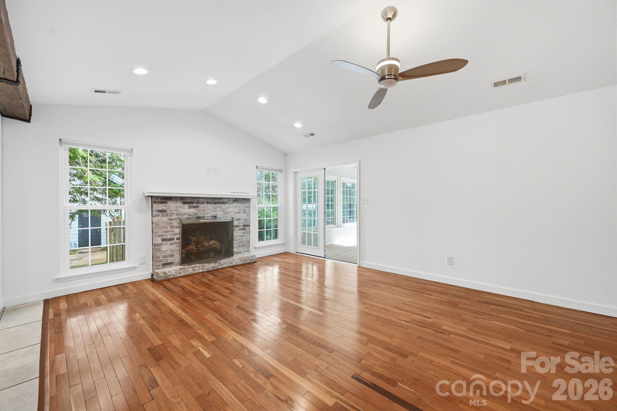 Olde Whitehall - Residential