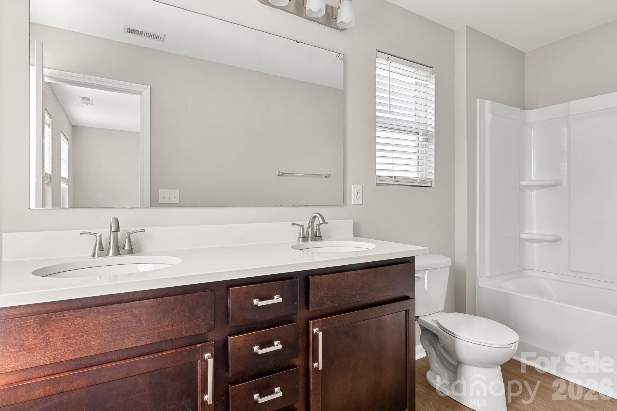 The Oaks Of Landis - Residential