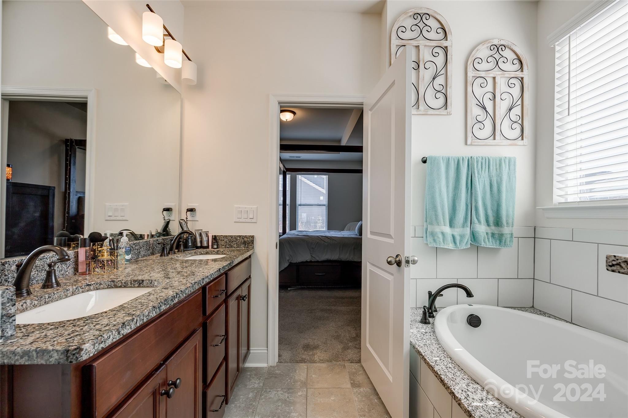 Paddlers Cove - Residential