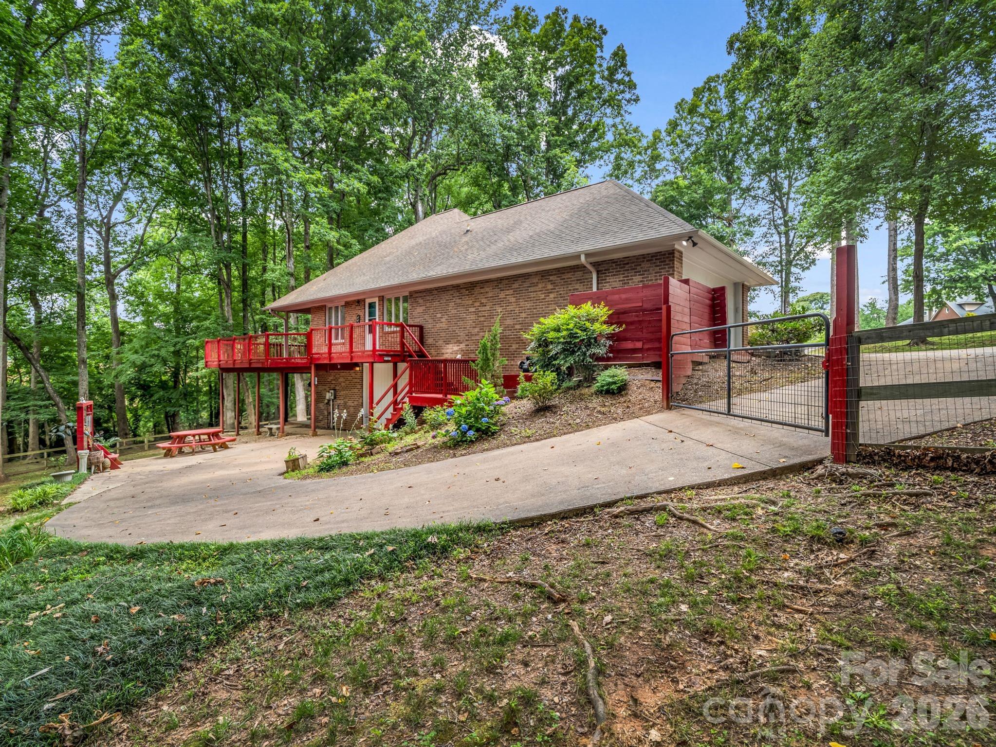 Country Club Gardens - Residential