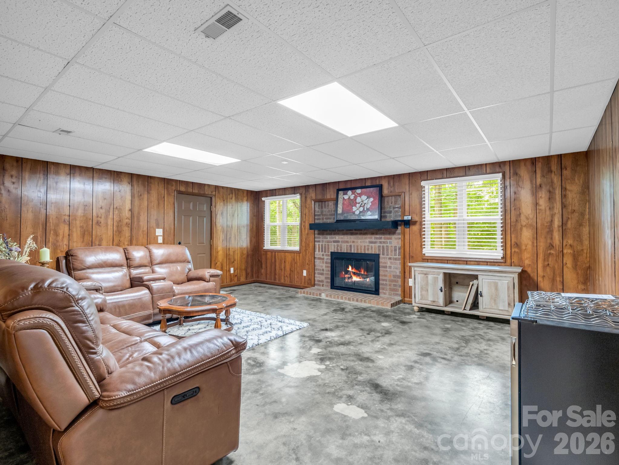 Country Club Gardens - Residential