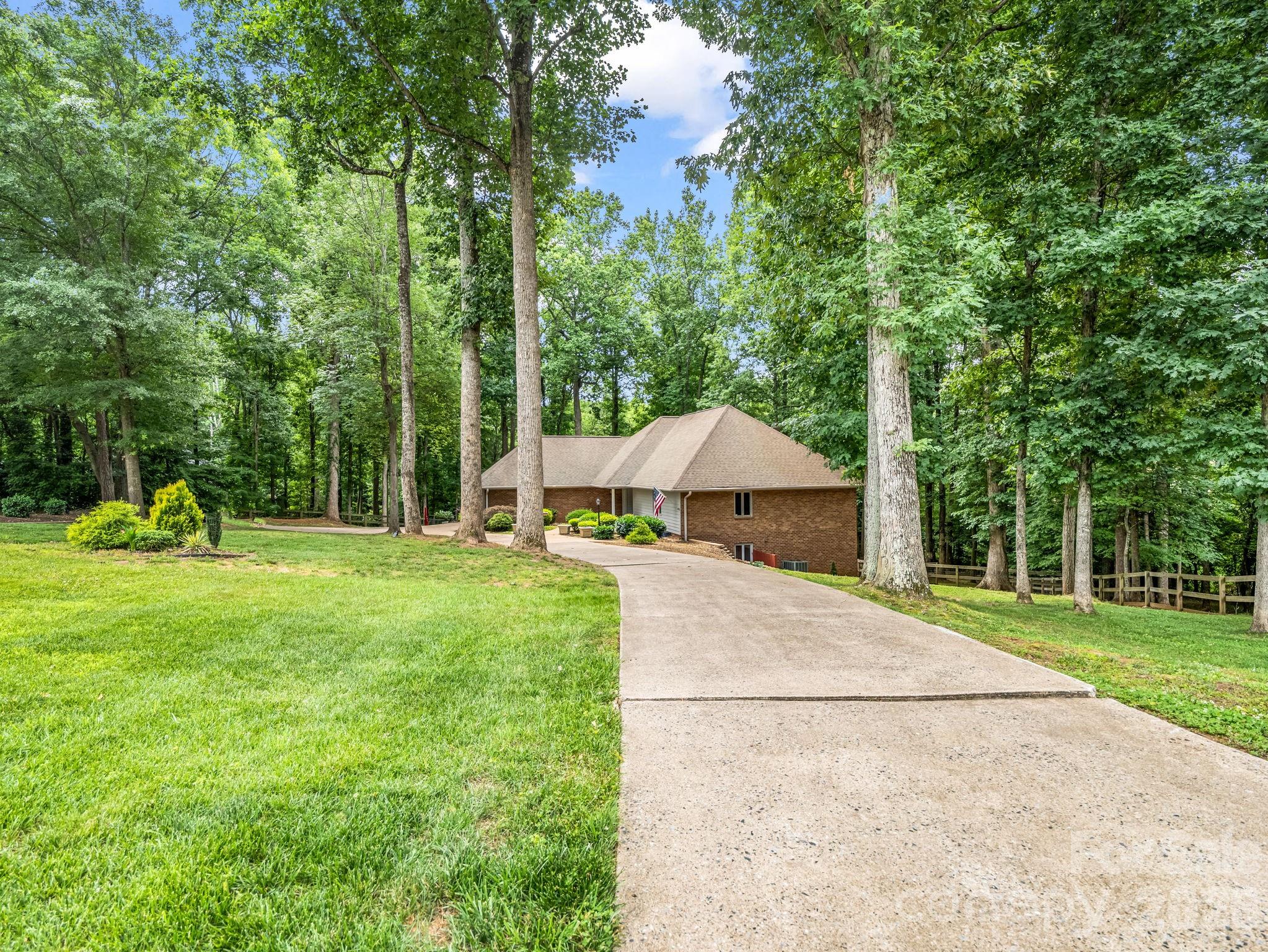 Country Club Gardens - Residential
