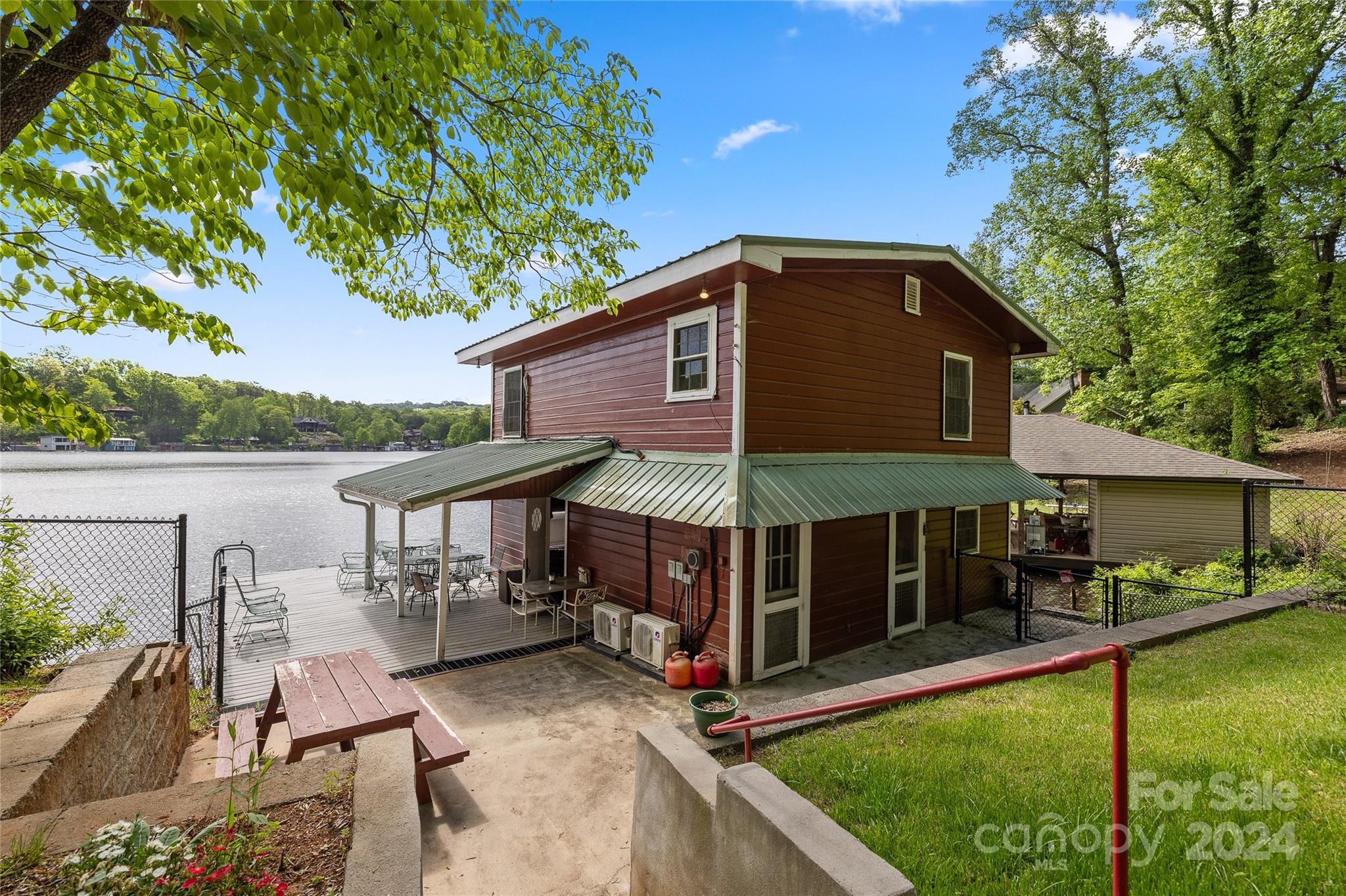Lake Lanier - Residential