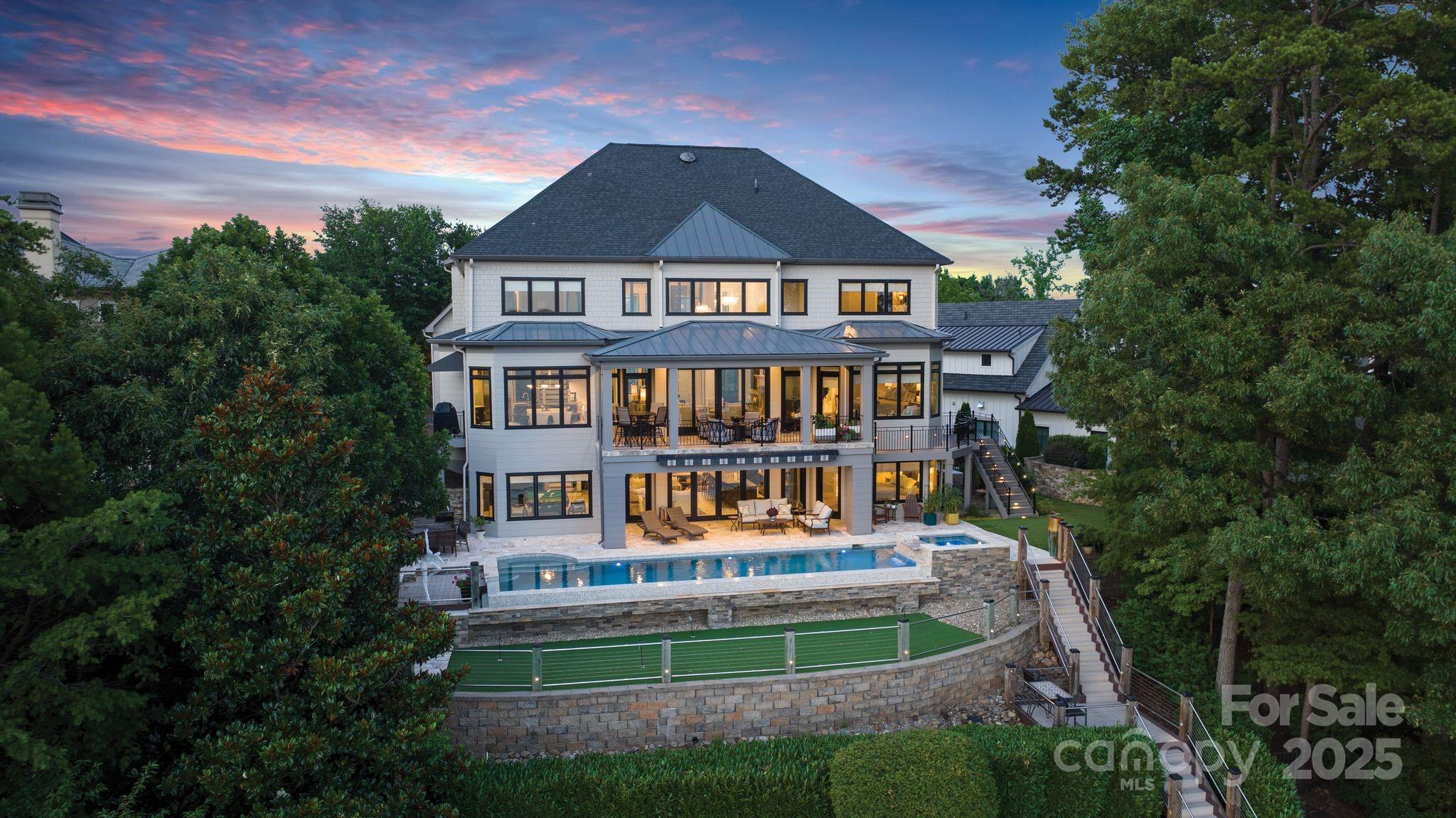 The Peninsula - Residential