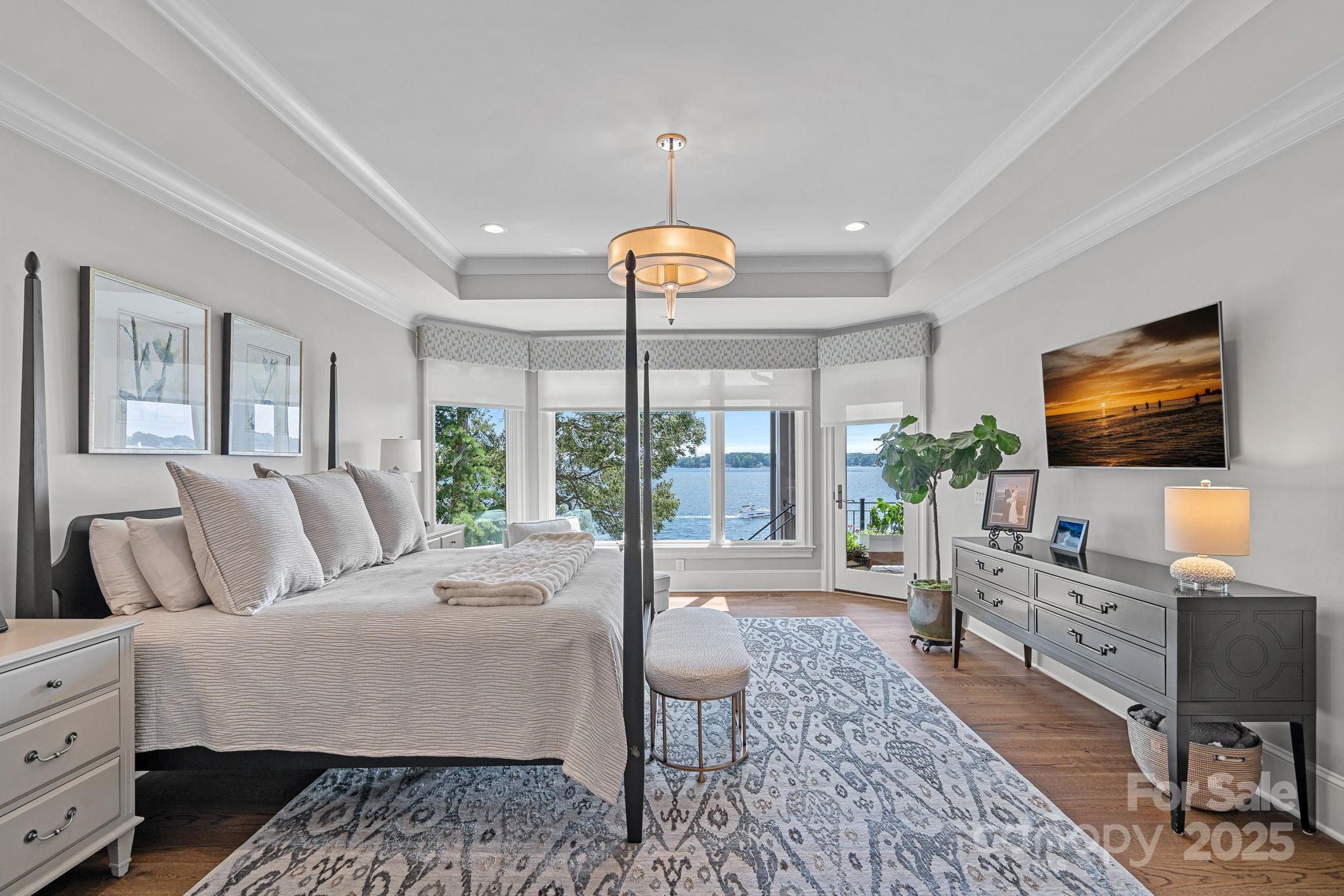 The Peninsula - Residential