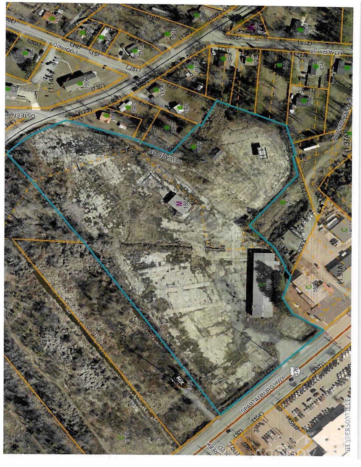 Prime commercial location on 4 lane highway with high traffic count on Spartanburg Highway in Hendersonville, N.C. Property would be ideal for a sales and distribution center, storage facility, the possibilities are endless. 11.60+/- acres with 11,850 sq ft building. One of the best develoment tracts on Hendersonville's south side. Possible partial owner financing.