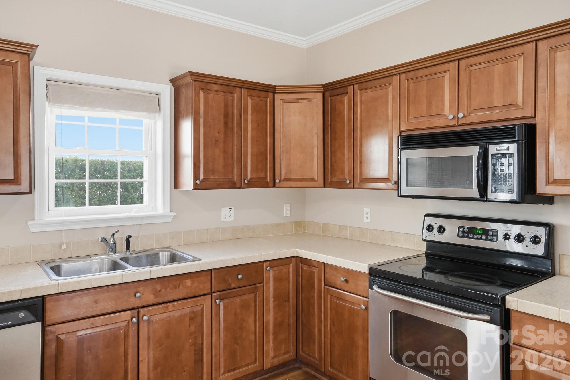 Adare Townhomes - Residential