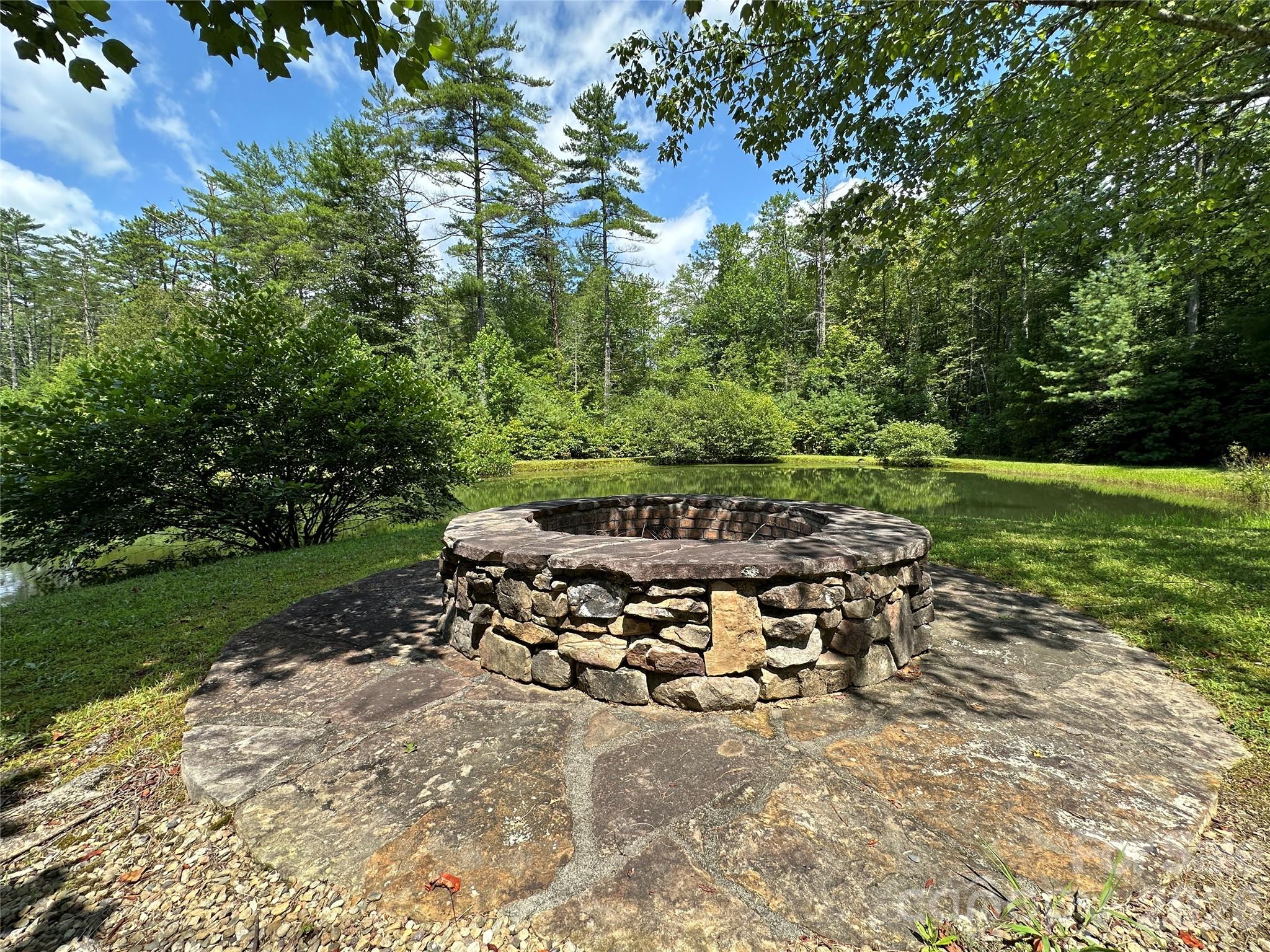Round Mountain Falls - Land