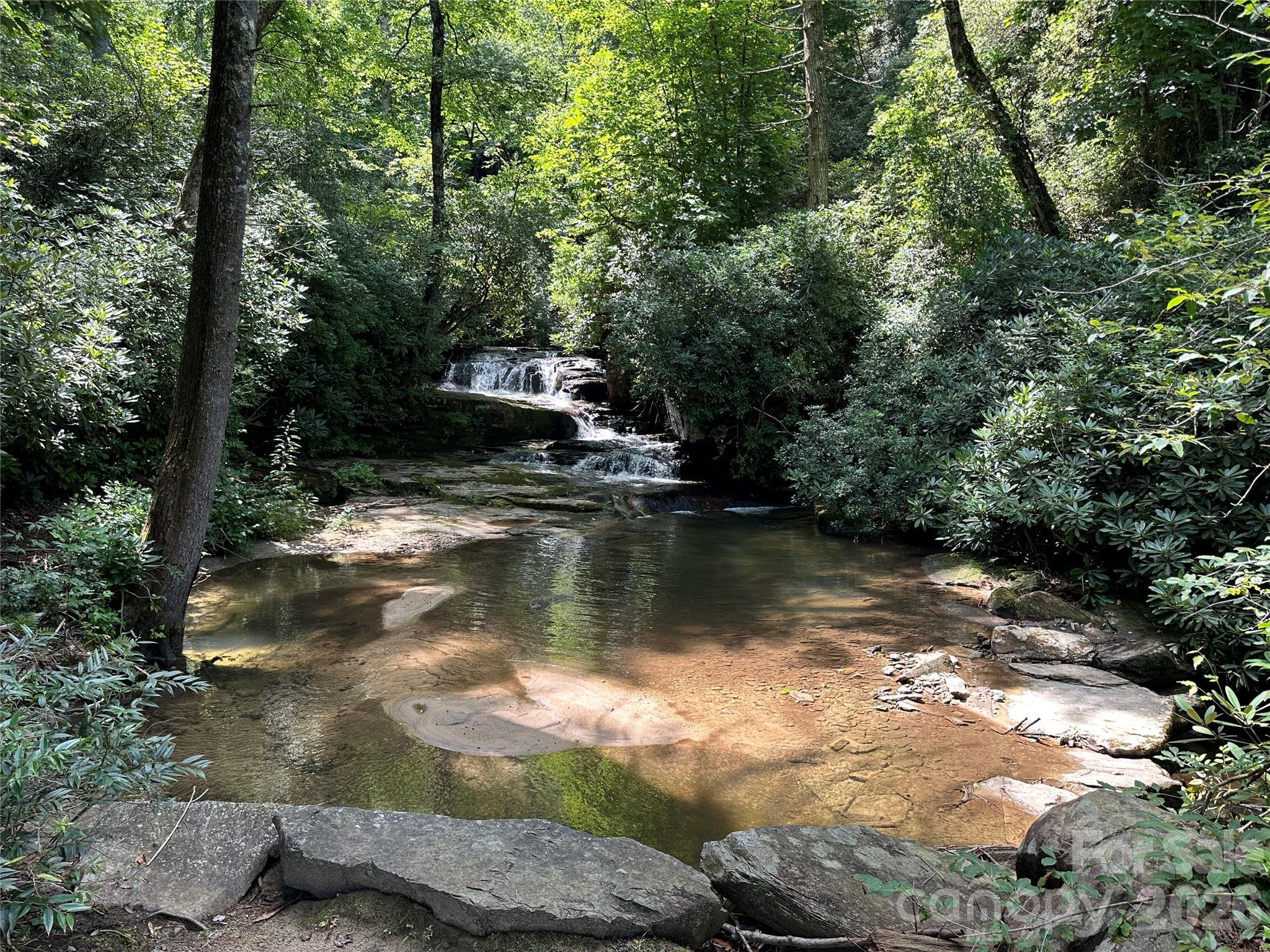 Round Mountain Falls - Land