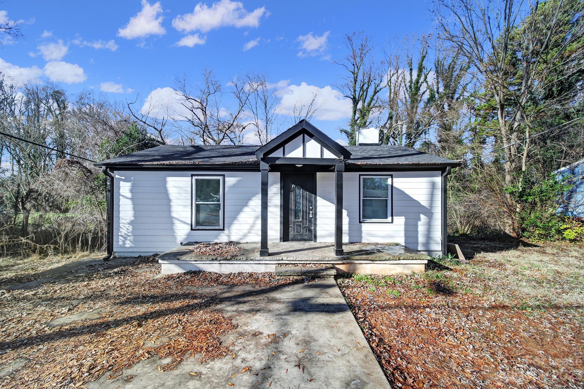 Welcome home to this beautifully updated two bedroom, 1 bathroom home in Charlotte!