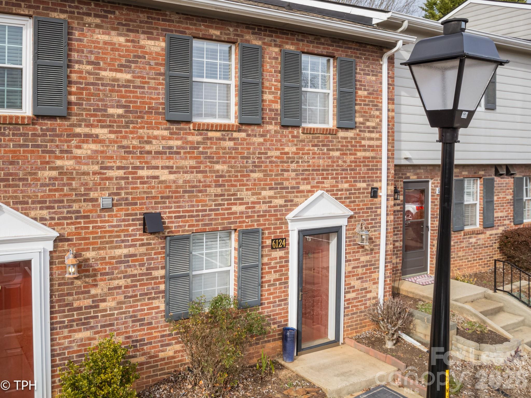 Fabulous South Park location with lots of community amenities! You will love this 2 bedroom 1.5 bath unit in the highly desirable Heathstead Complex. This move-in ready unit features a lovely kitchen with a tiled back splash, Large Living Area w/fireplace. Private courtyard! The primary suite features a large spacious walk-in closet. The community offers 2 outdoor pools; one for just adults and one for family, clubhouse, recreation areas and laundry facilities. This location is close to South Park Mall, Phillips Place, & more. . 20 minutes to the airport!
1 Dedicated Parking Space With Ample Visitor Parking