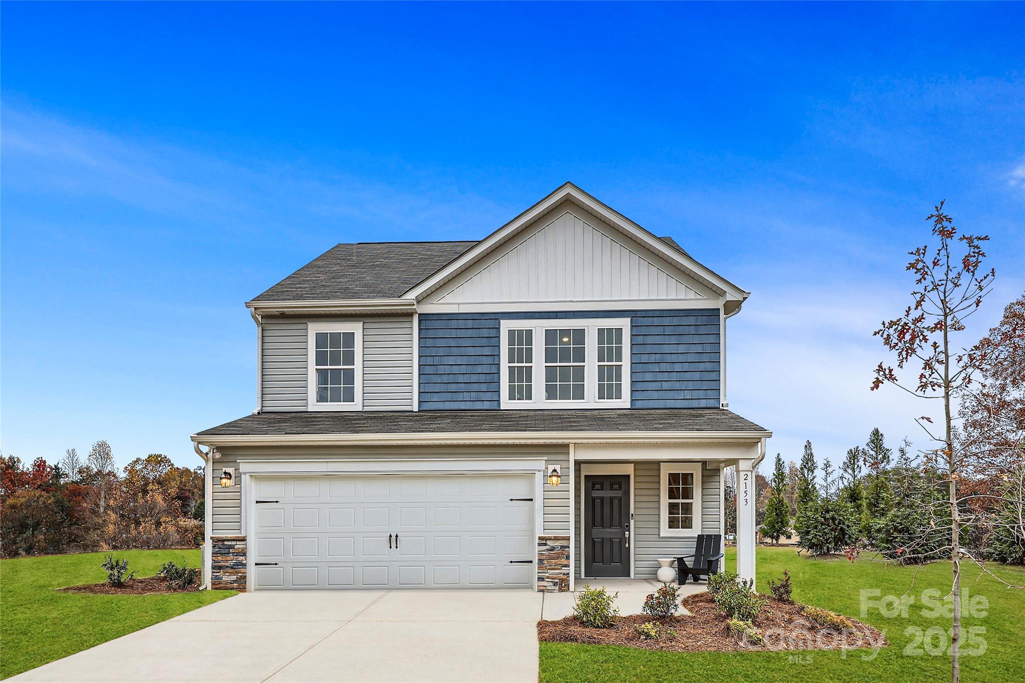 Former Model Home in Legacy Ridge! This Emerson floorplan sits on a convenient corner lot, and offers an ideal layout with a foyer entrance that leads down a hallway and opens up to a light and bright kitchen.  A large center island is the perfect spot to gather in this open concept plan. The kitchen features light cabinets, quartz countertops, stainless steel appliances, tiled backsplash, and luxury vinyl plank flooring.  Imagine entertaining in this space as the kitchen is open to the dining area and great room.  A private first floor primary suite, offers dual sinks, and a walk in closet.  Upstairs you will find a loft area at the top of the stairs, & then 4 additional bedrooms, and a guest bath. Legacy Ridge, located in Catawba, offers convenient access to Hwy 16, Hickory, Charlotte Douglas Airport, Lake Norman, Shoals Lake and 45 minutes to Uptown Charlotte. Downtown Catawba is just a short drive away, where there is ample shopping, dining & retail options.
Don't miss this one!