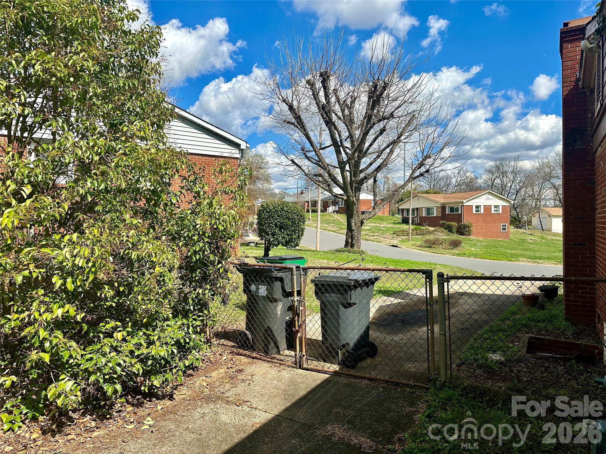 Oaklawn - Residential
