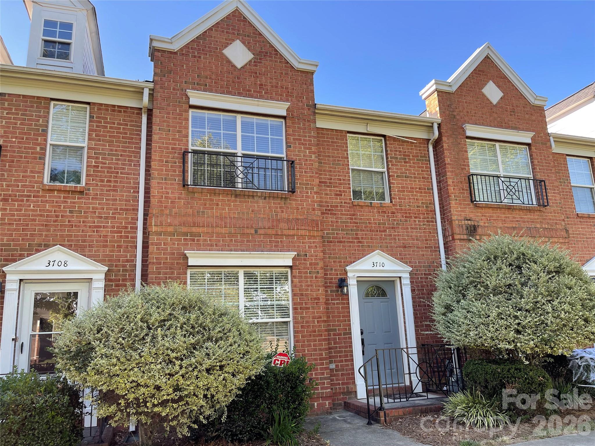 Virtual tour available! Investment Opportunity! Tenant-occupied property with strong potential. Please have buyer to review the virtual tour before visiting the property.
Beautiful townhome located in the heart of the Village at Lake Park. This well-maintained property features 3 bedrooms and 2.5 bathrooms, including a spacious primary suite upstairs with dual vanities, a garden tub, and a separate shower. The inviting great room offers a cozy fireplace, while the spacious kitchen provides ample cabinet storage. Elegant dining area features French doors leading to a private enclosed courtyard and a detached two-car garage. 

The current tenant intends to renew the lease upon expiration on 07/31/2026. Current Rent is $1,950/month.