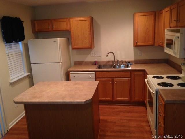 Lovely 3 bedroom townhome in Windsor Trace Community on US 521, in Indian Land, SC.  Minutes from Pineville, Charlotte and Fort Mill.  Laminate flooring on the first floor.  All applicances, including washer and dryer are provided.  Full bath and walk in closet in upstairs master suite.  Highly rated Indian Land Schools.