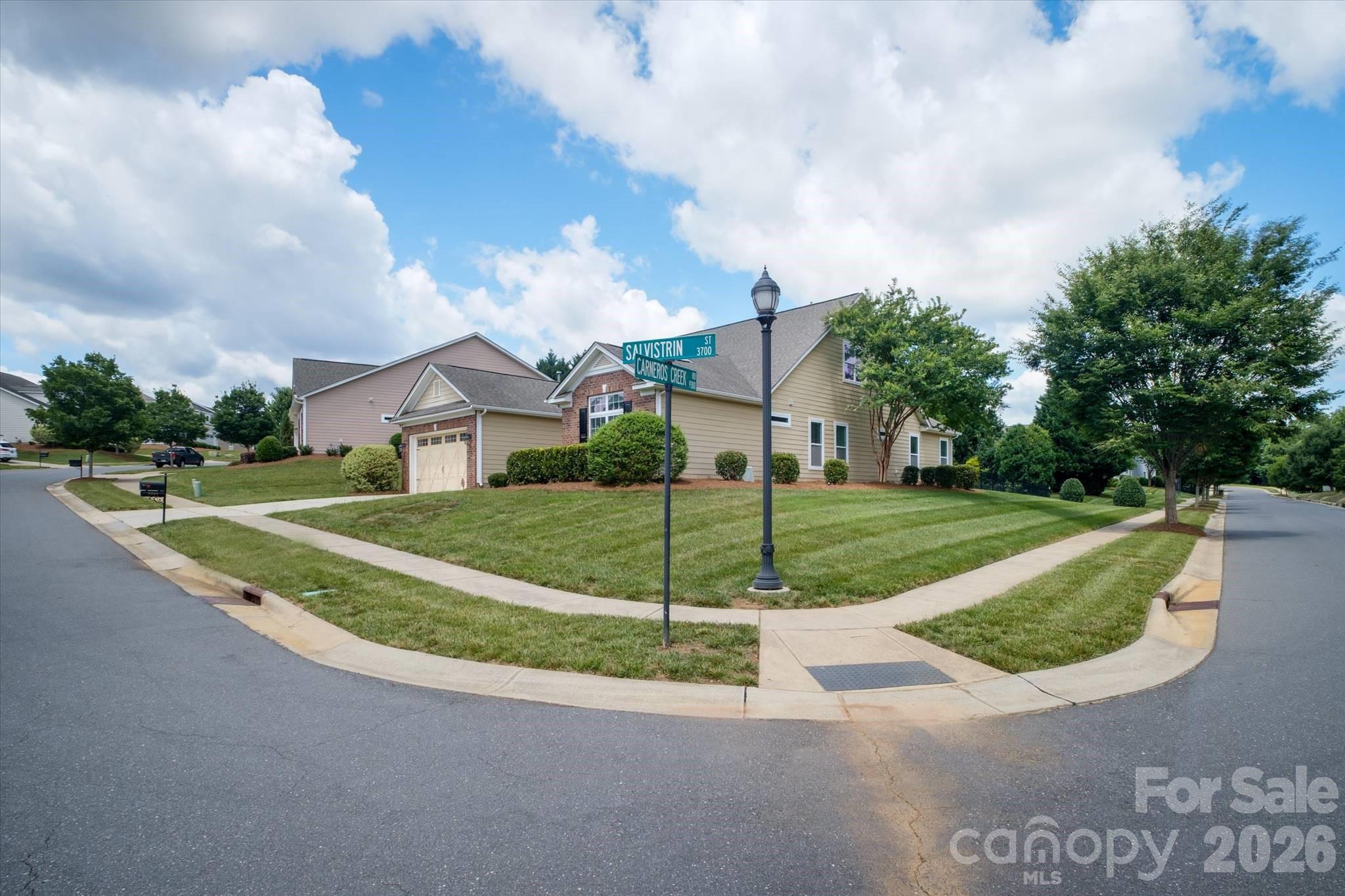 The Vineyards on Lake Wylie - Residential