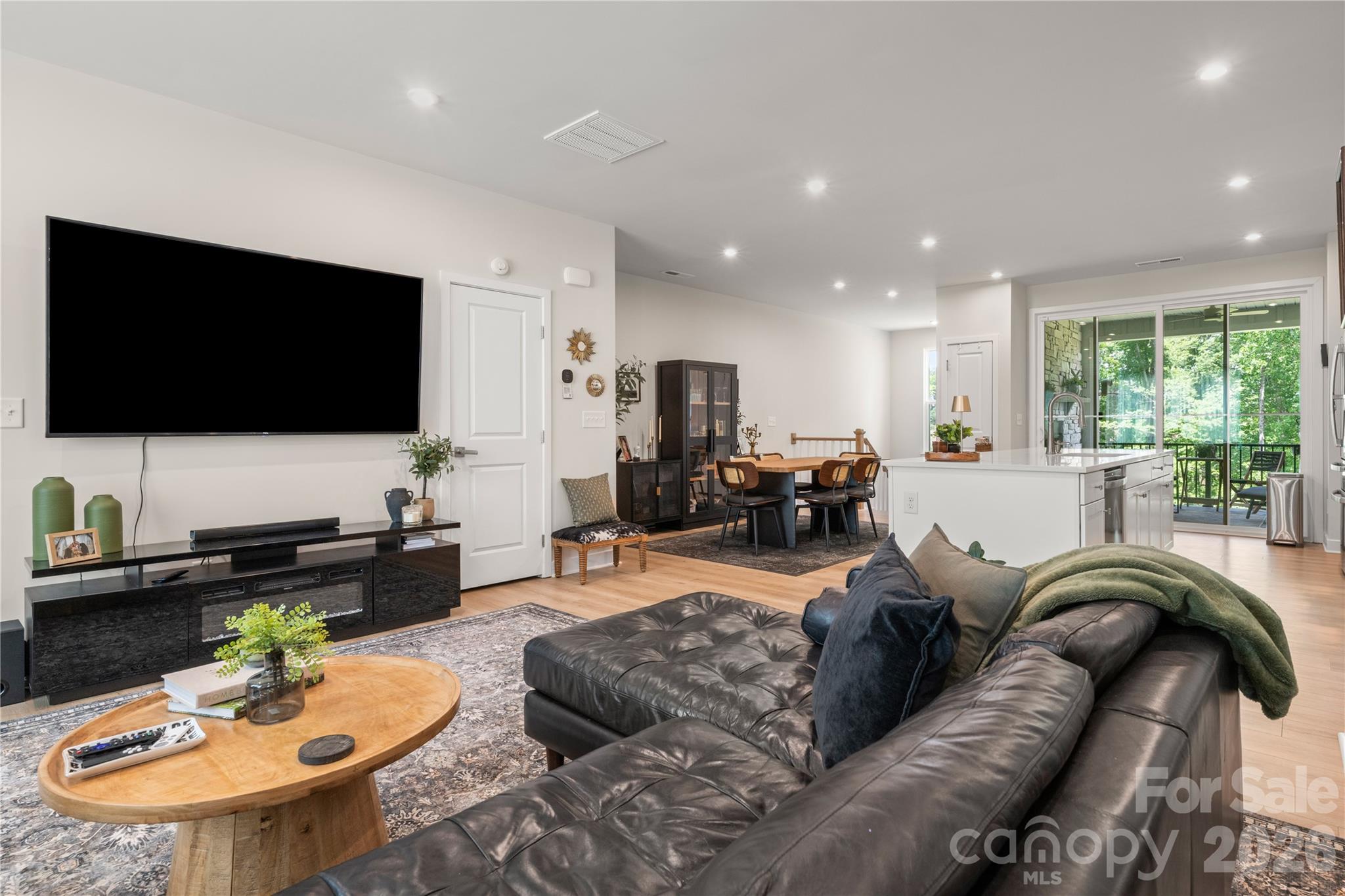Creek Water Townhomes - Residential