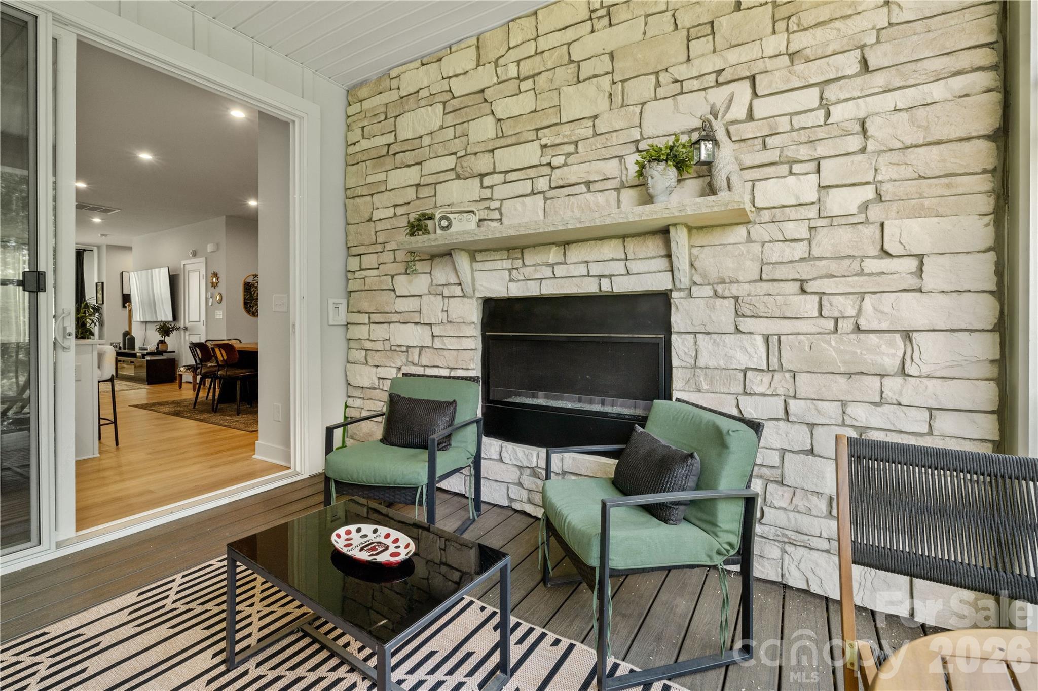 Creek Water Townhomes - Residential