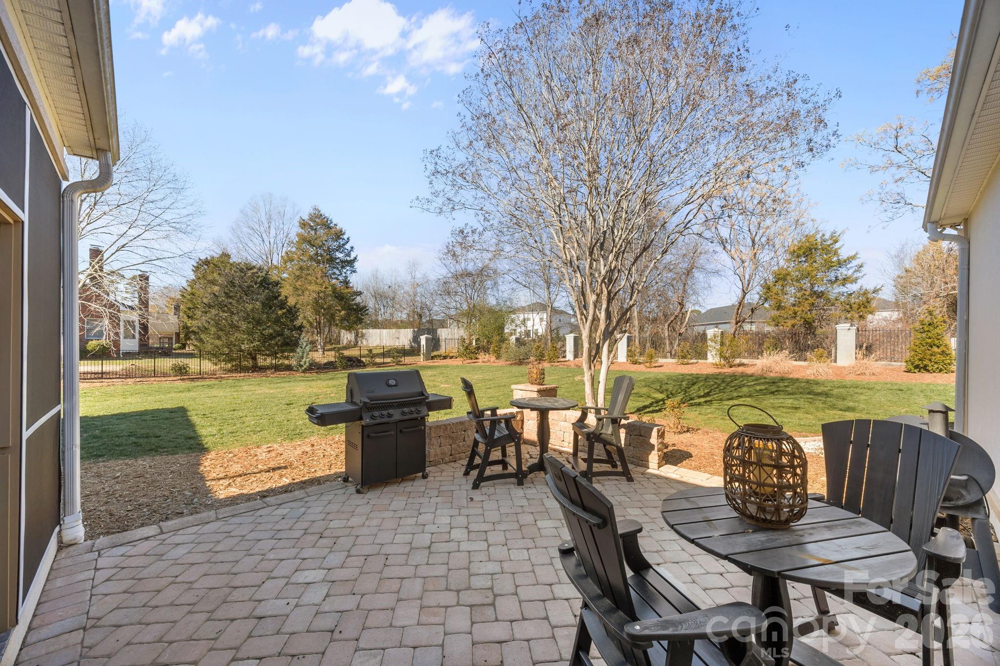 Country Club Hills - Residential