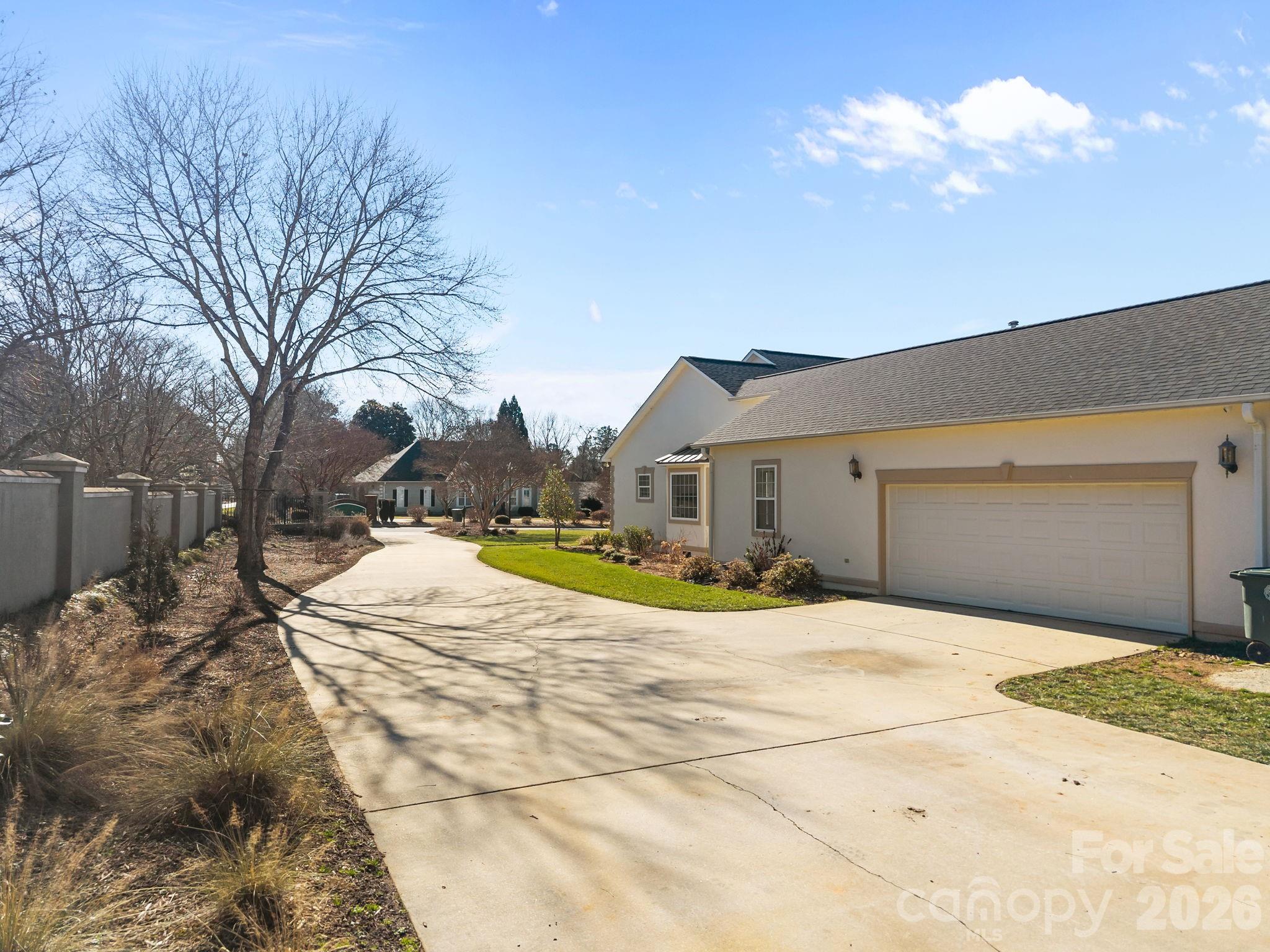 Country Club Hills - Residential