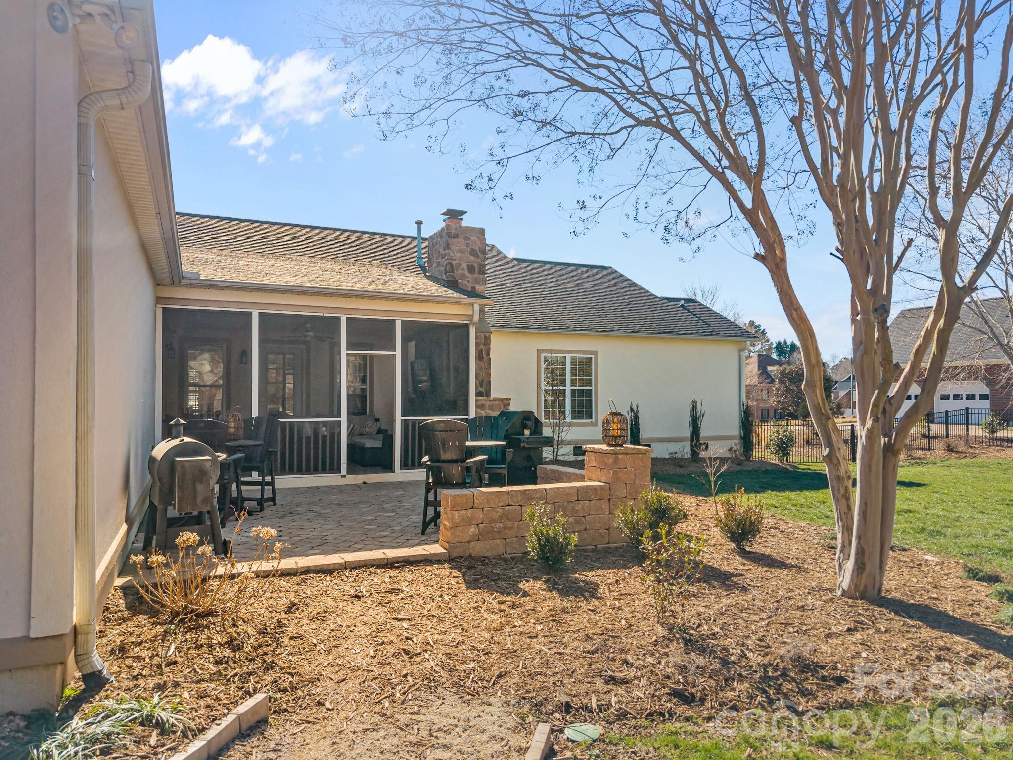 Country Club Hills - Residential