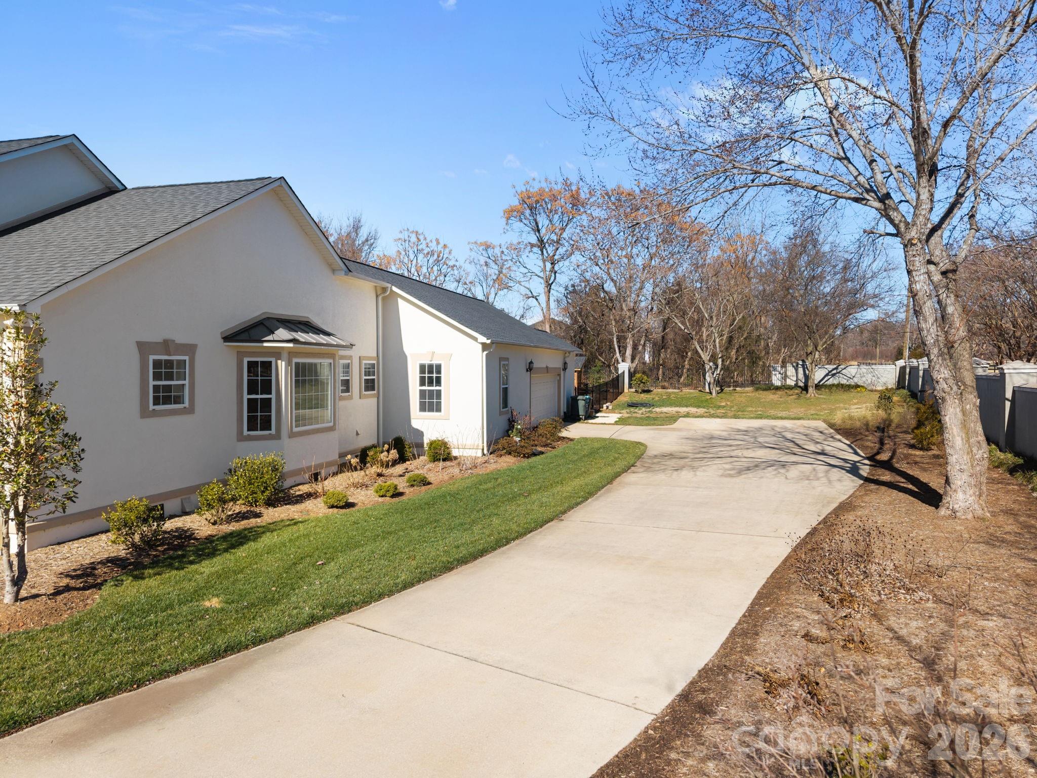 Country Club Hills - Residential