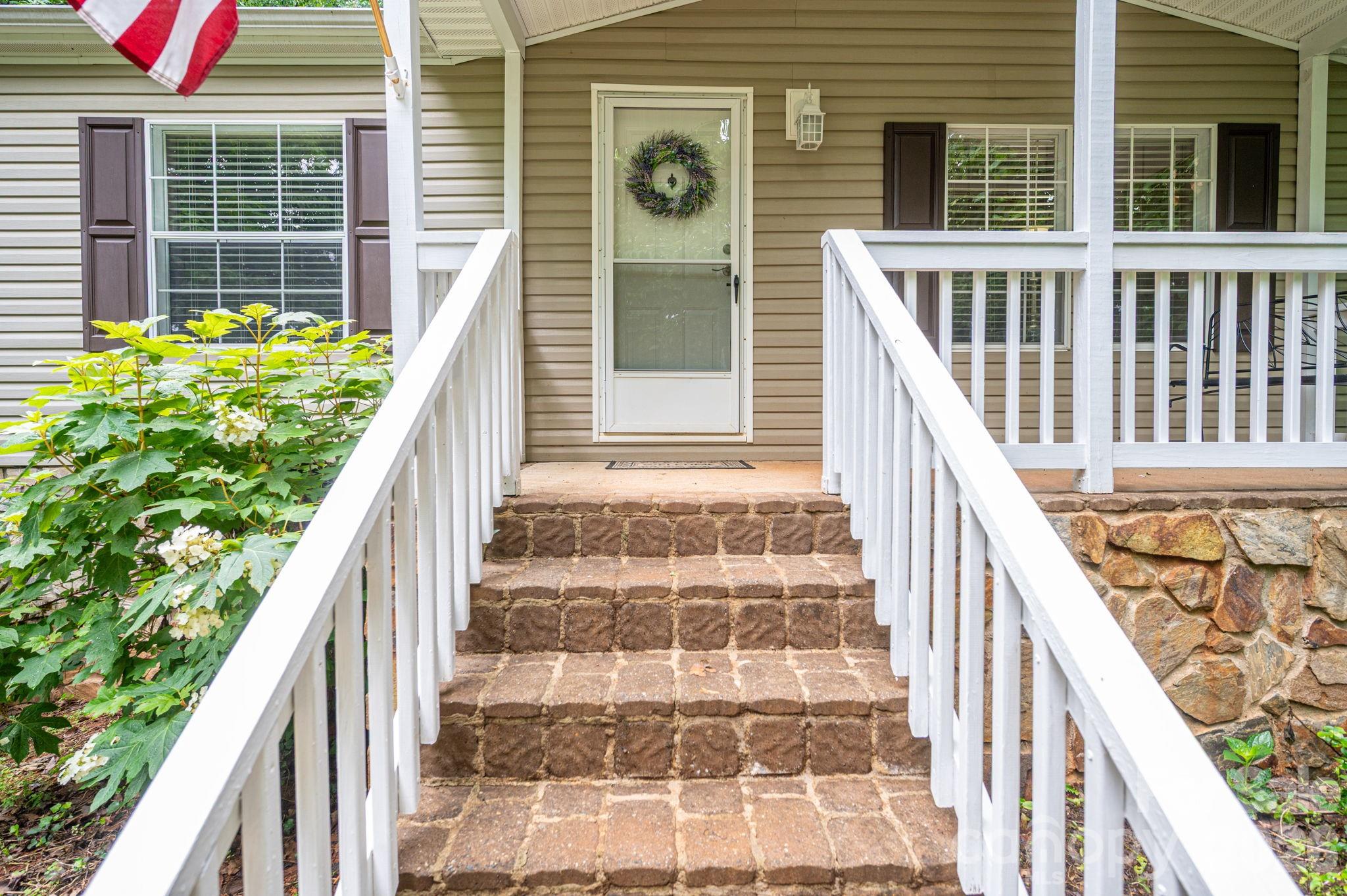 Mount Anderson - Residential
