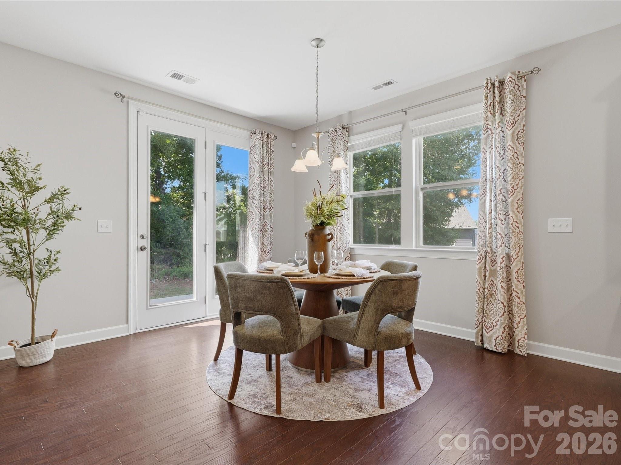 Lake Crest - Residential