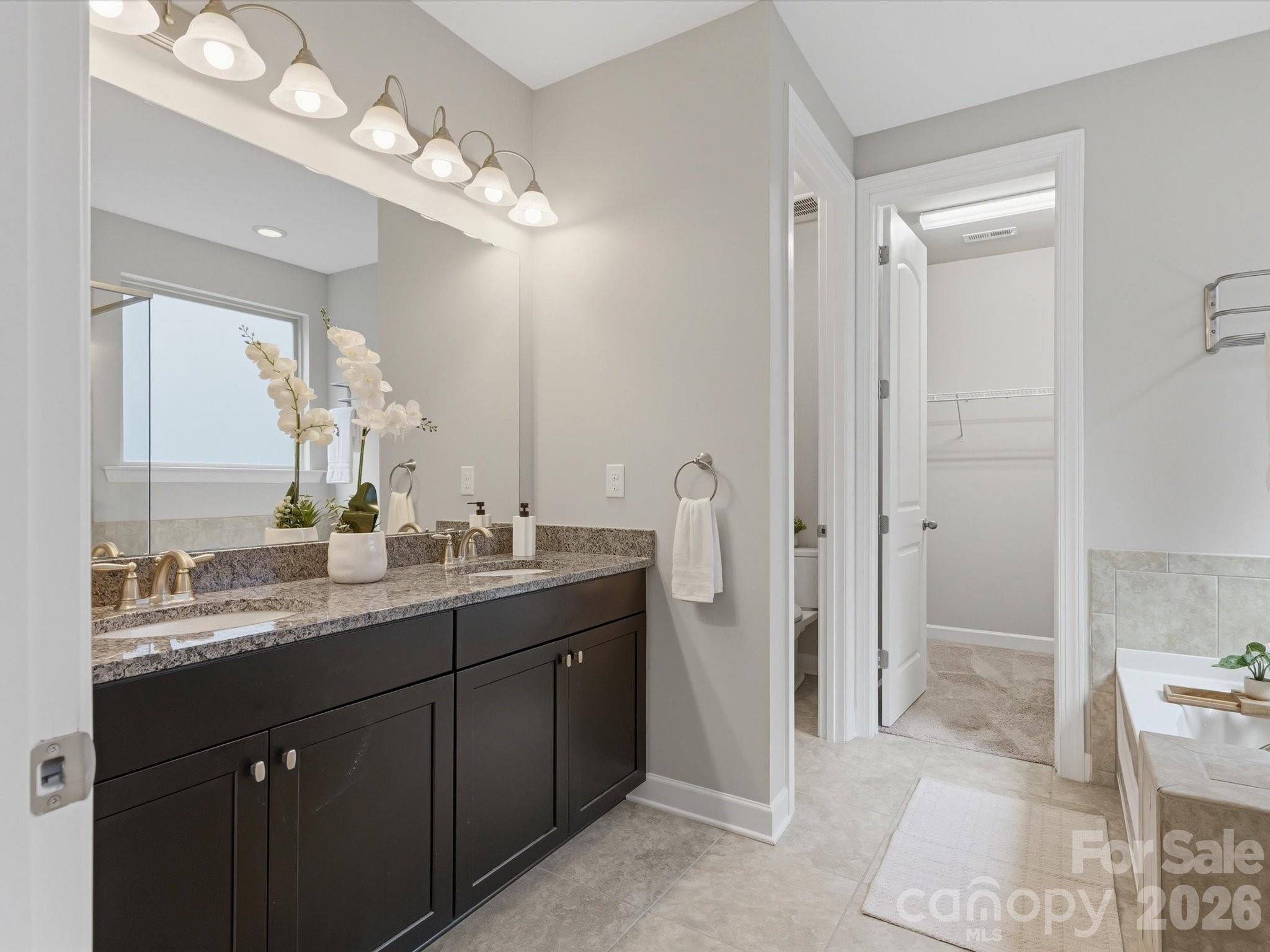 Lake Crest - Residential
