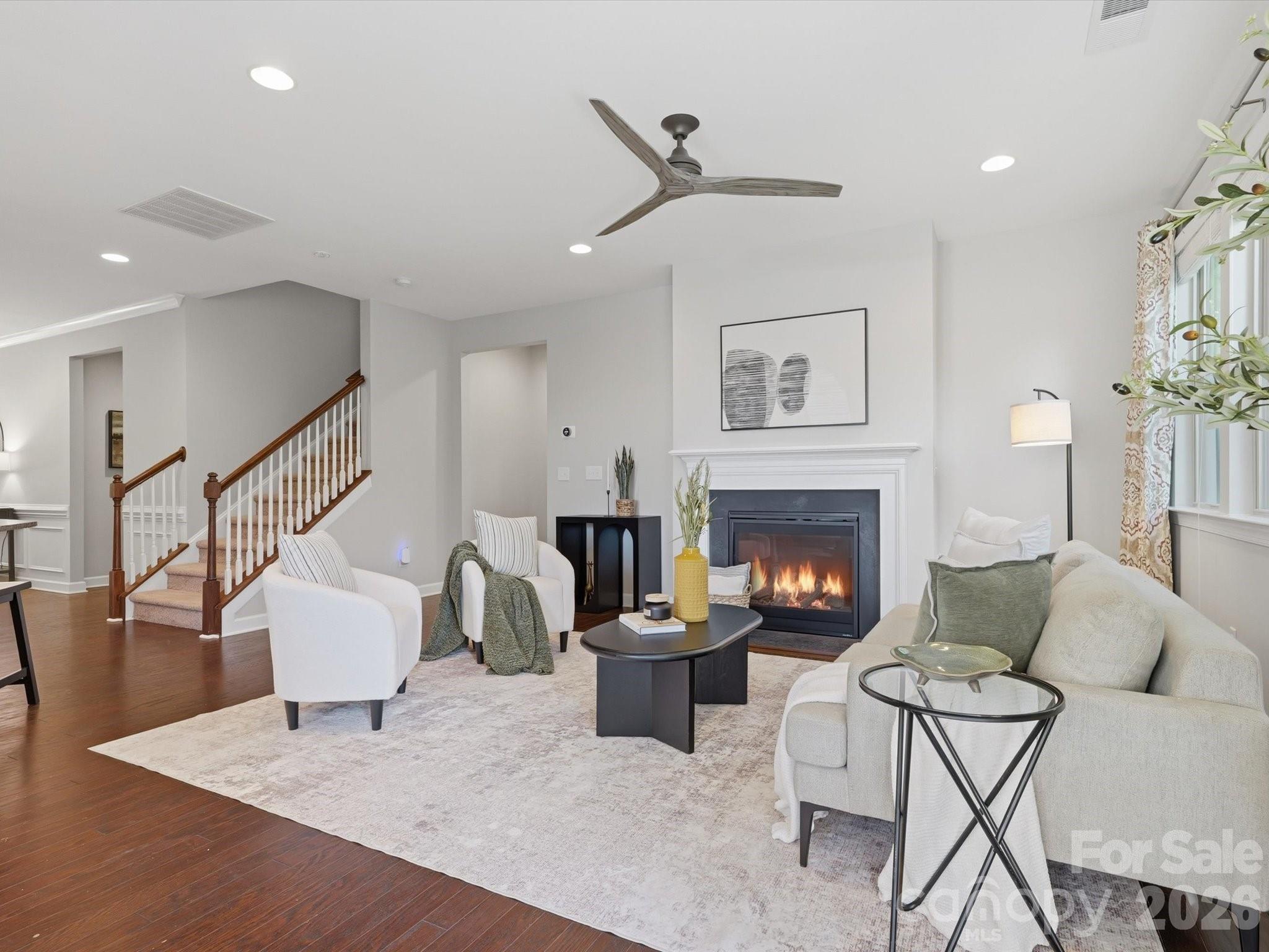 Lake Crest - Residential